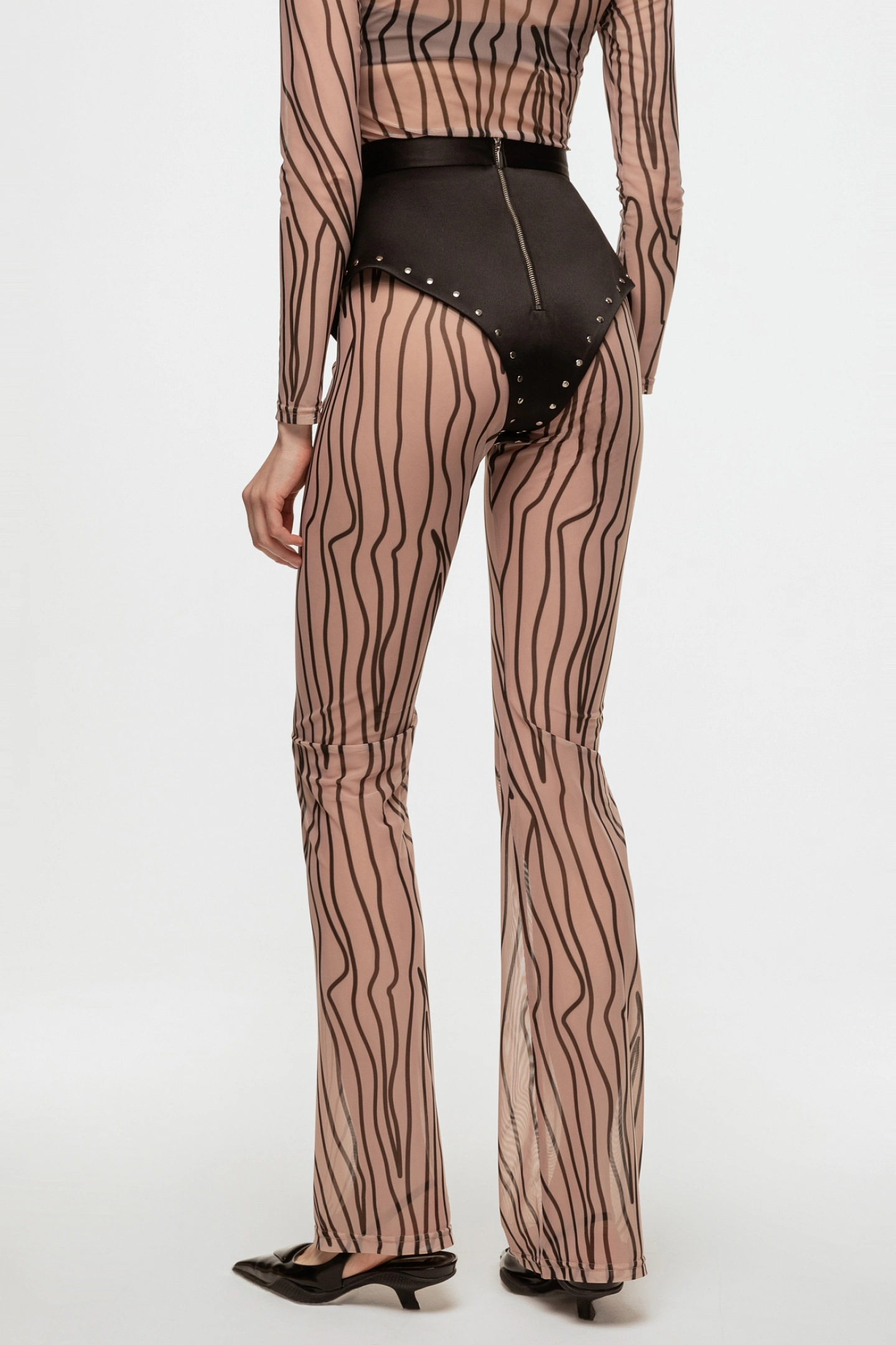 Баска с клёпками