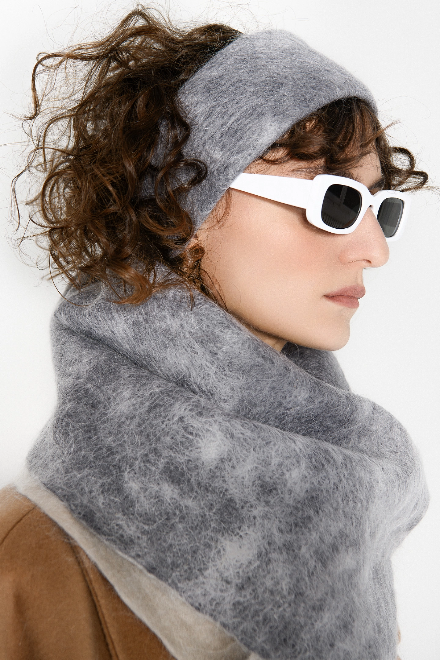 Шарф валеный с повязкой на голову