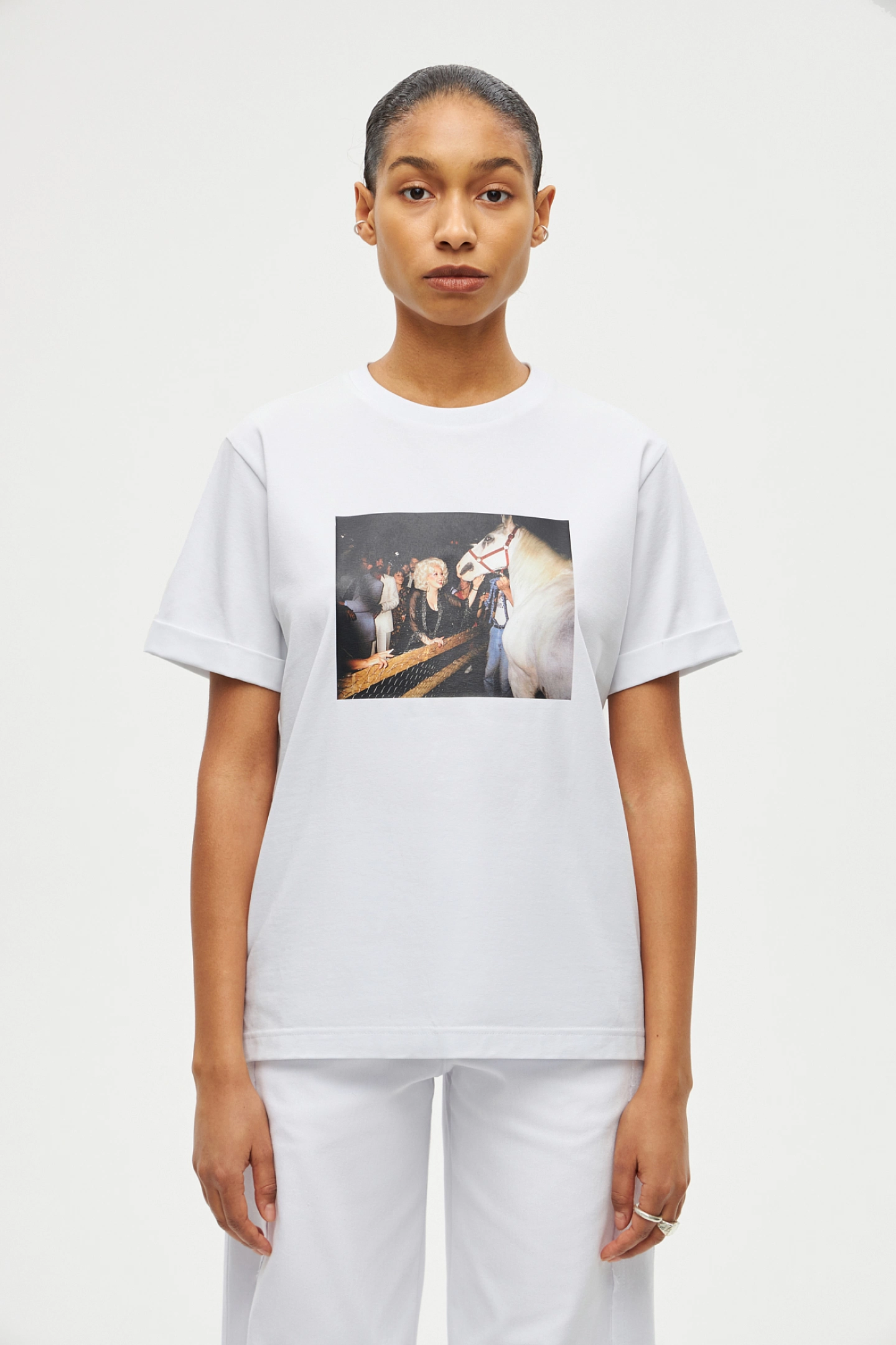 Футболка BASE с принтом