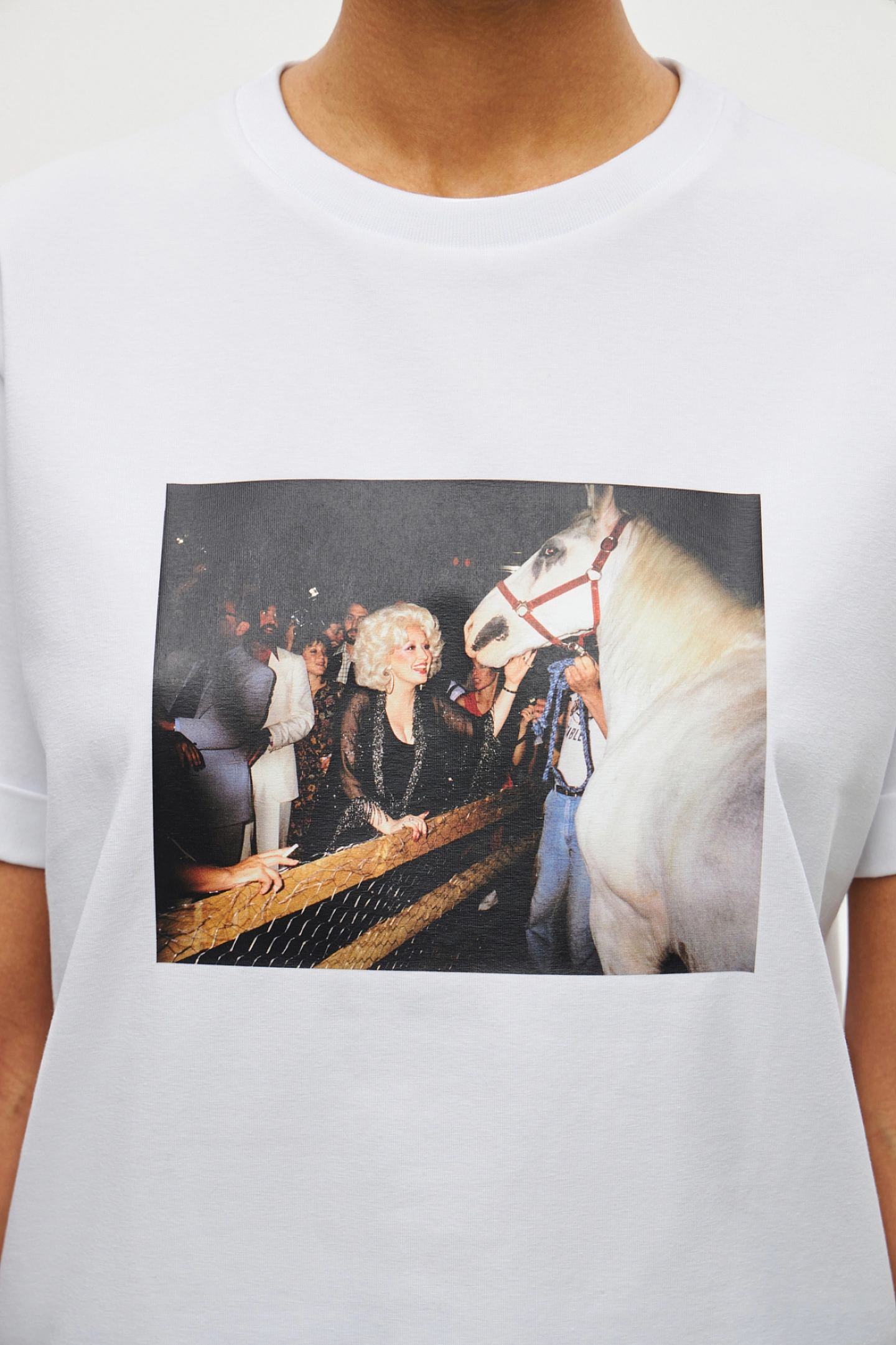 Футболка BASE с принтом