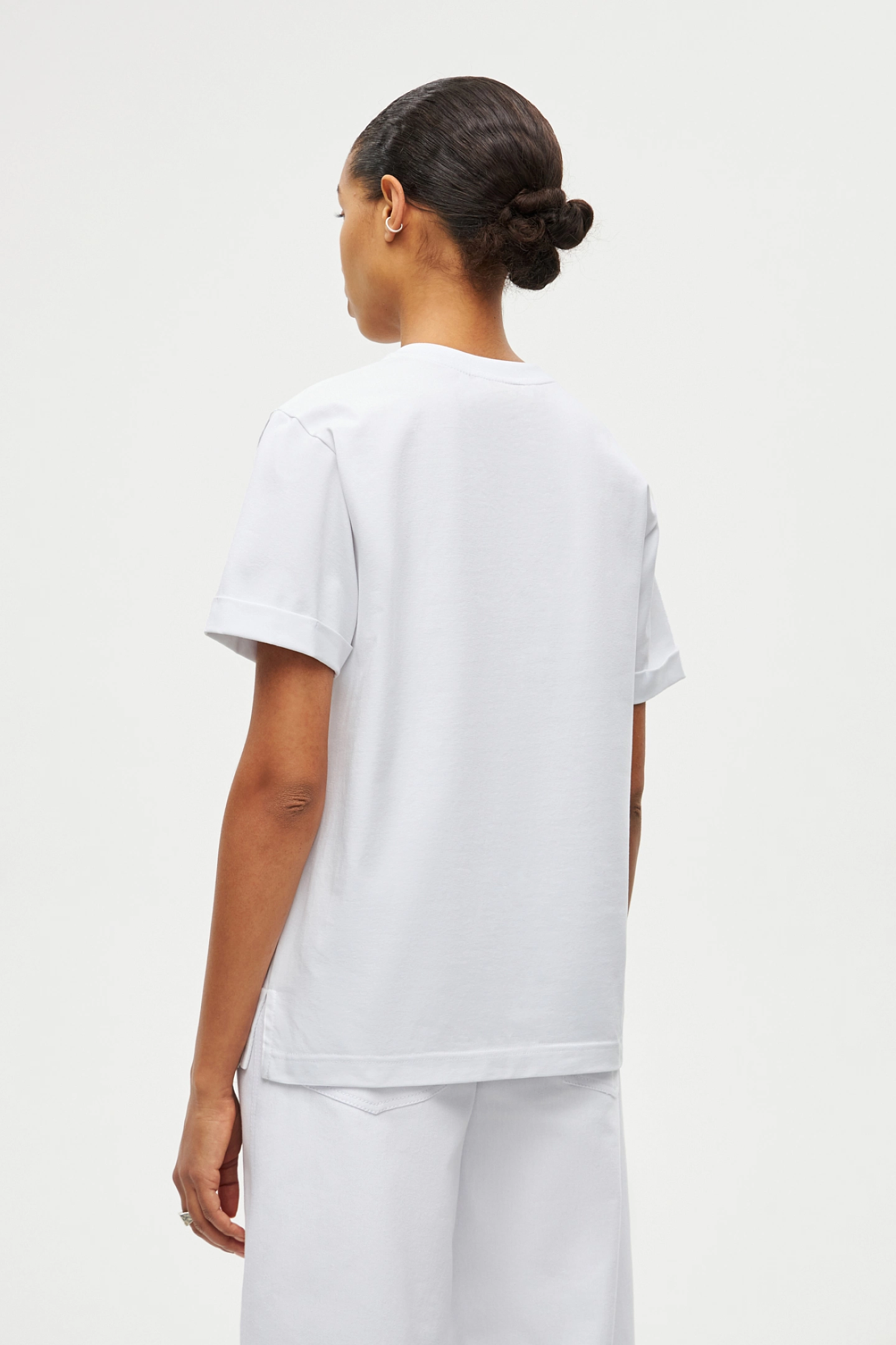 Футболка BASE с принтом