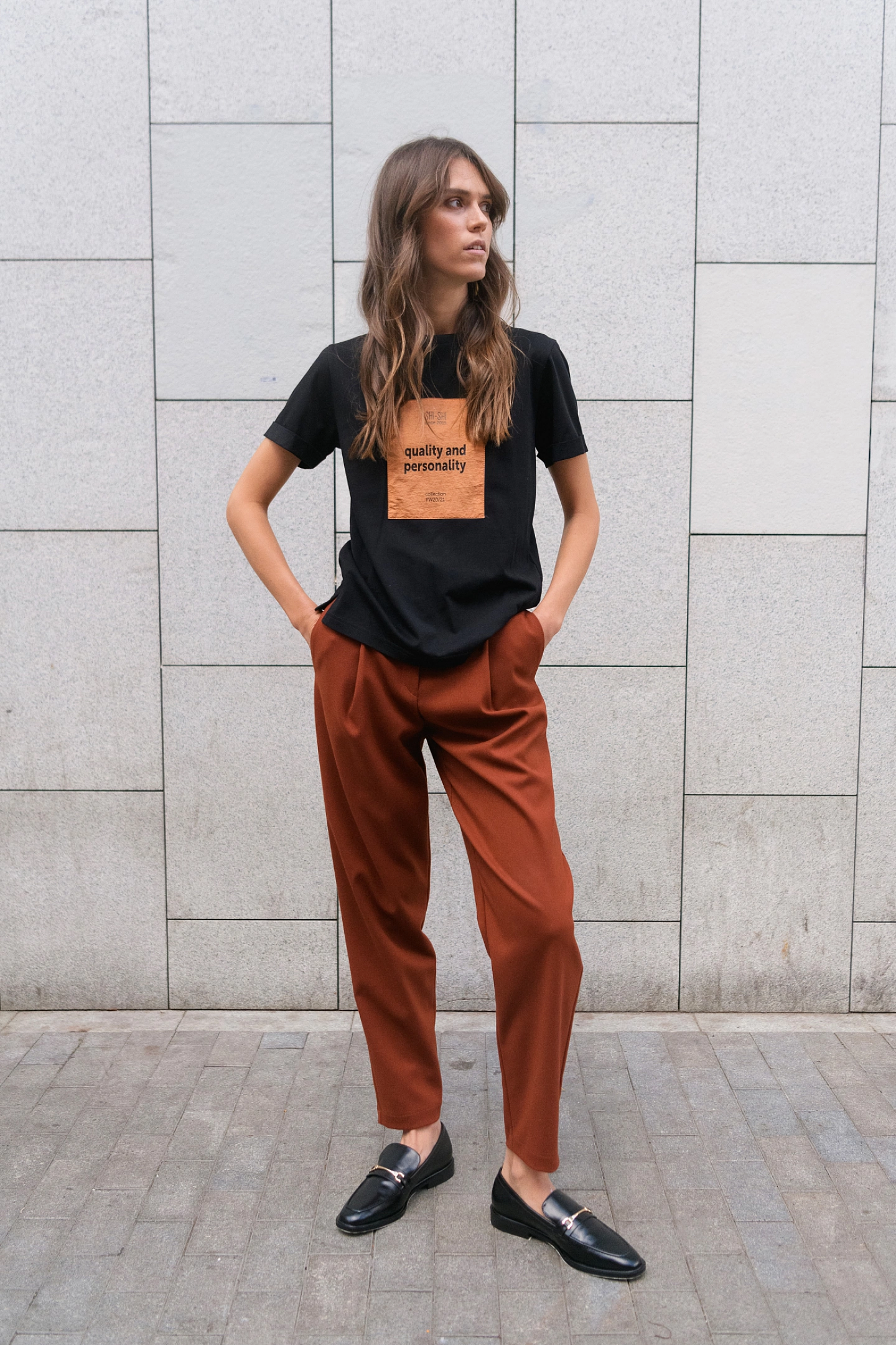 Футболка с логотипом