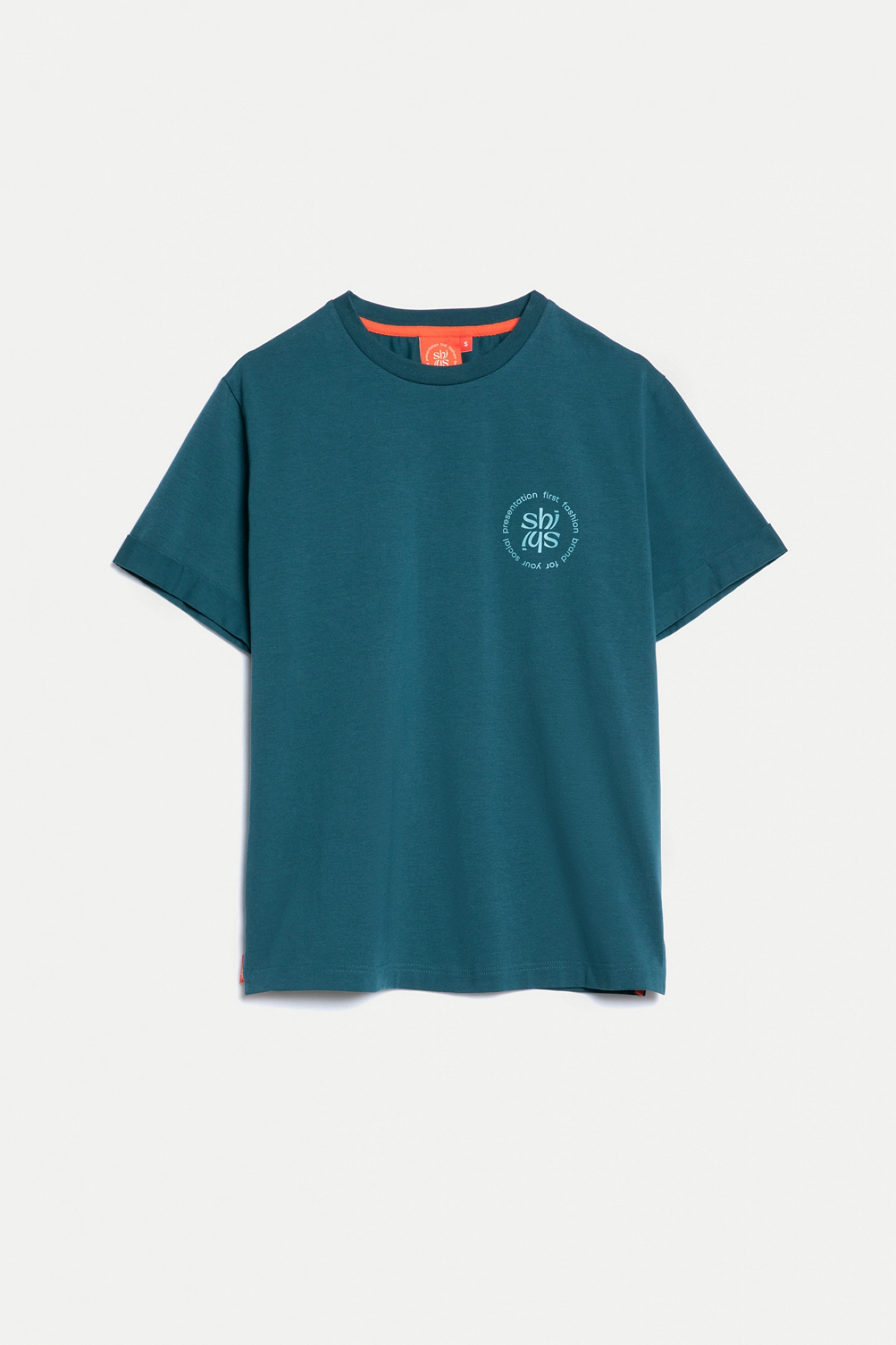 Футболка BASE с логотипом