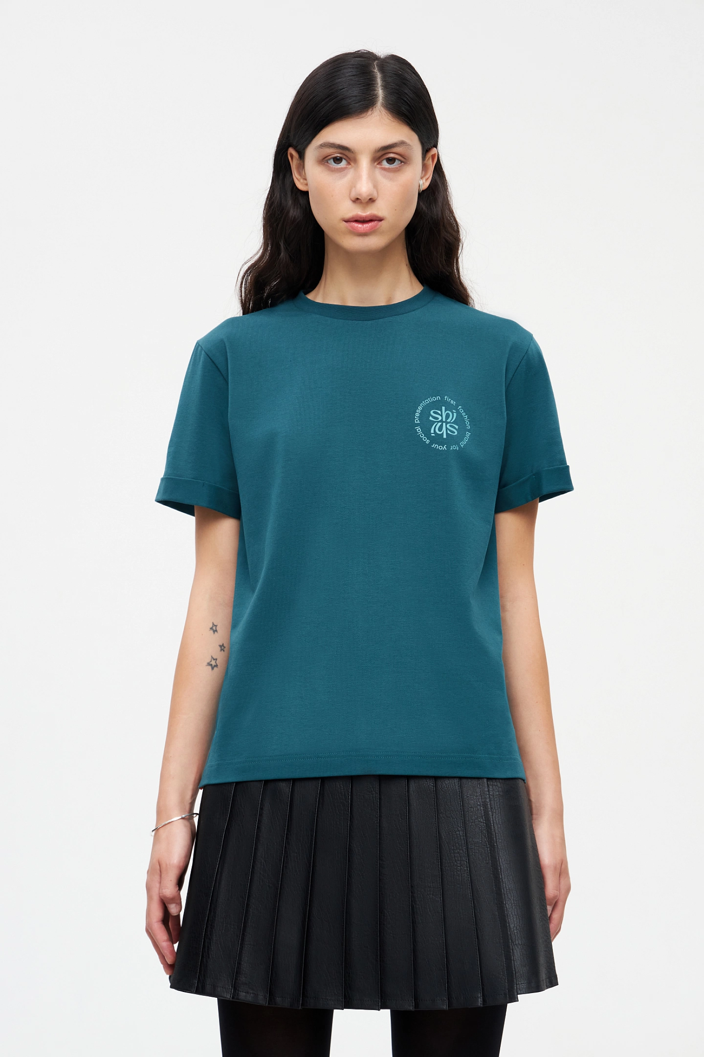 Футболка BASE с логотипом