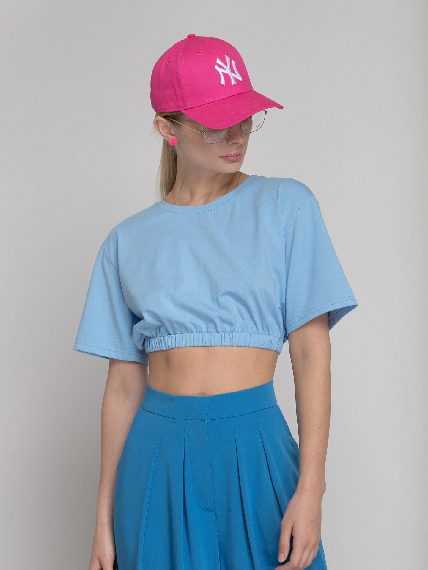 Футболка короткая с резинкой