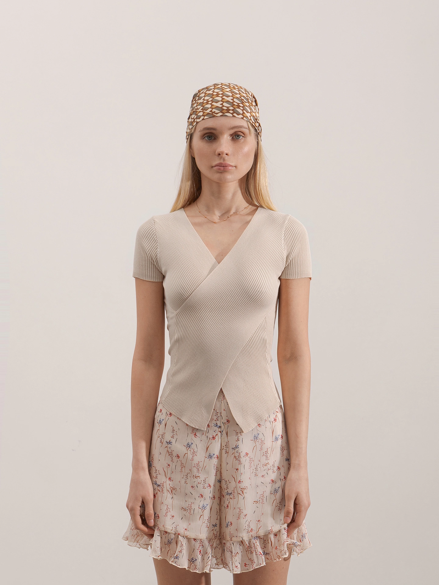 Футболка вязаная с запахом