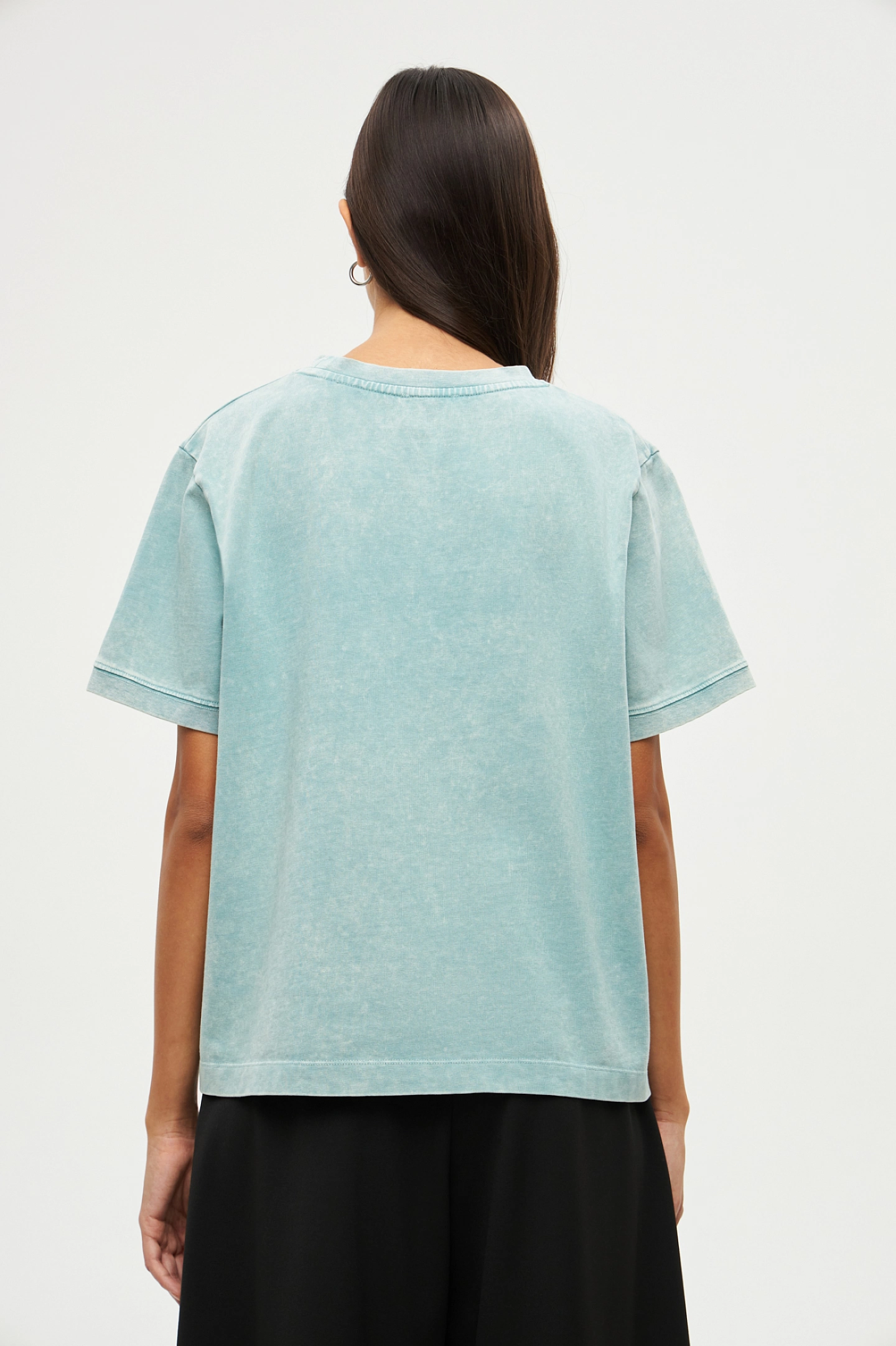 Футболка с эффектом потёртости