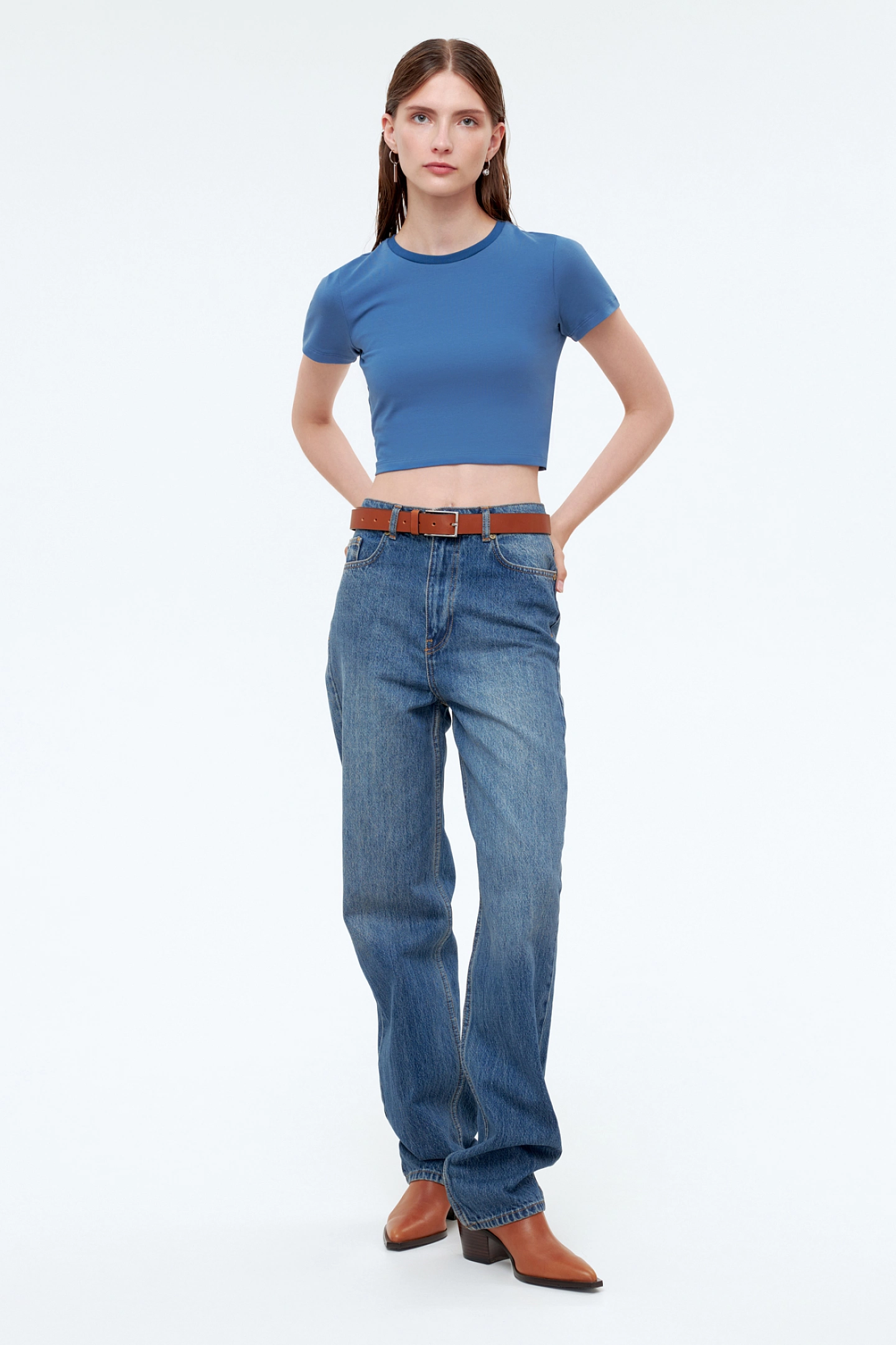 Футболка облегающая короткая