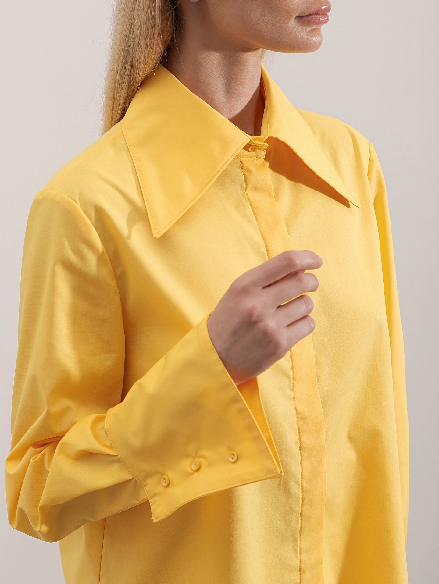 Рубашка с острым воротничком