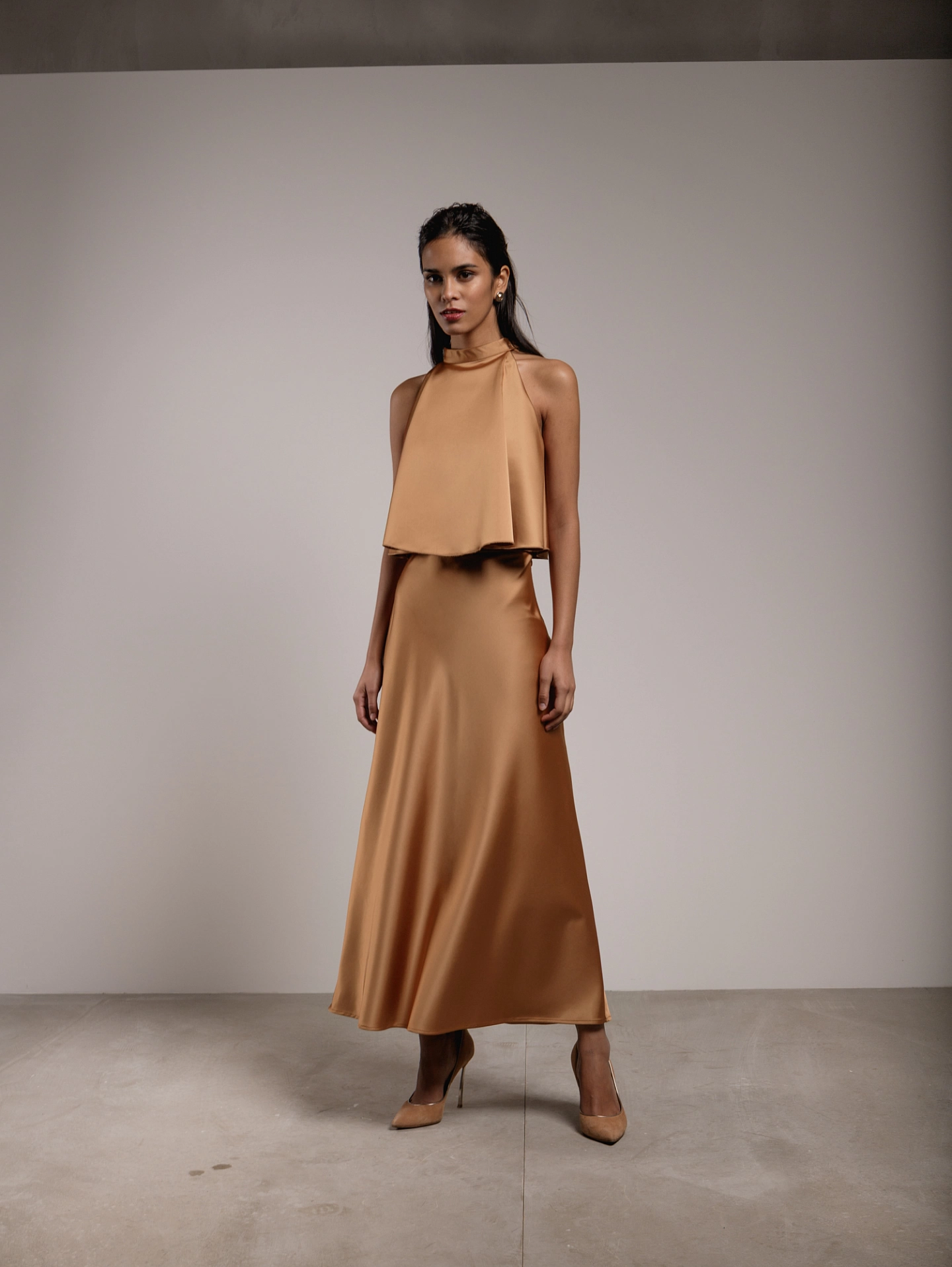 Топ - волан с воротником - стойкой и юбка миди А-силуэта