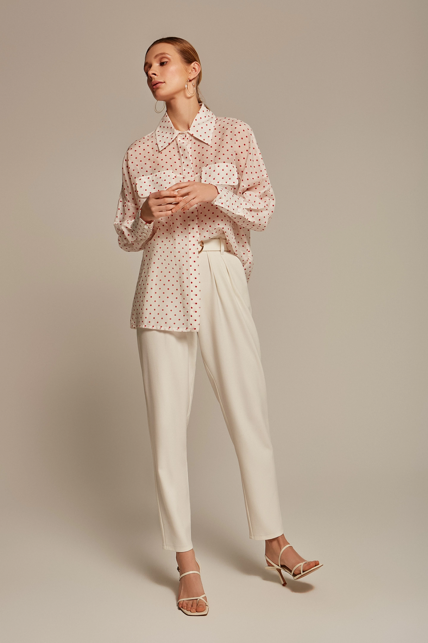 Рубашка свободного кроя с клапанами