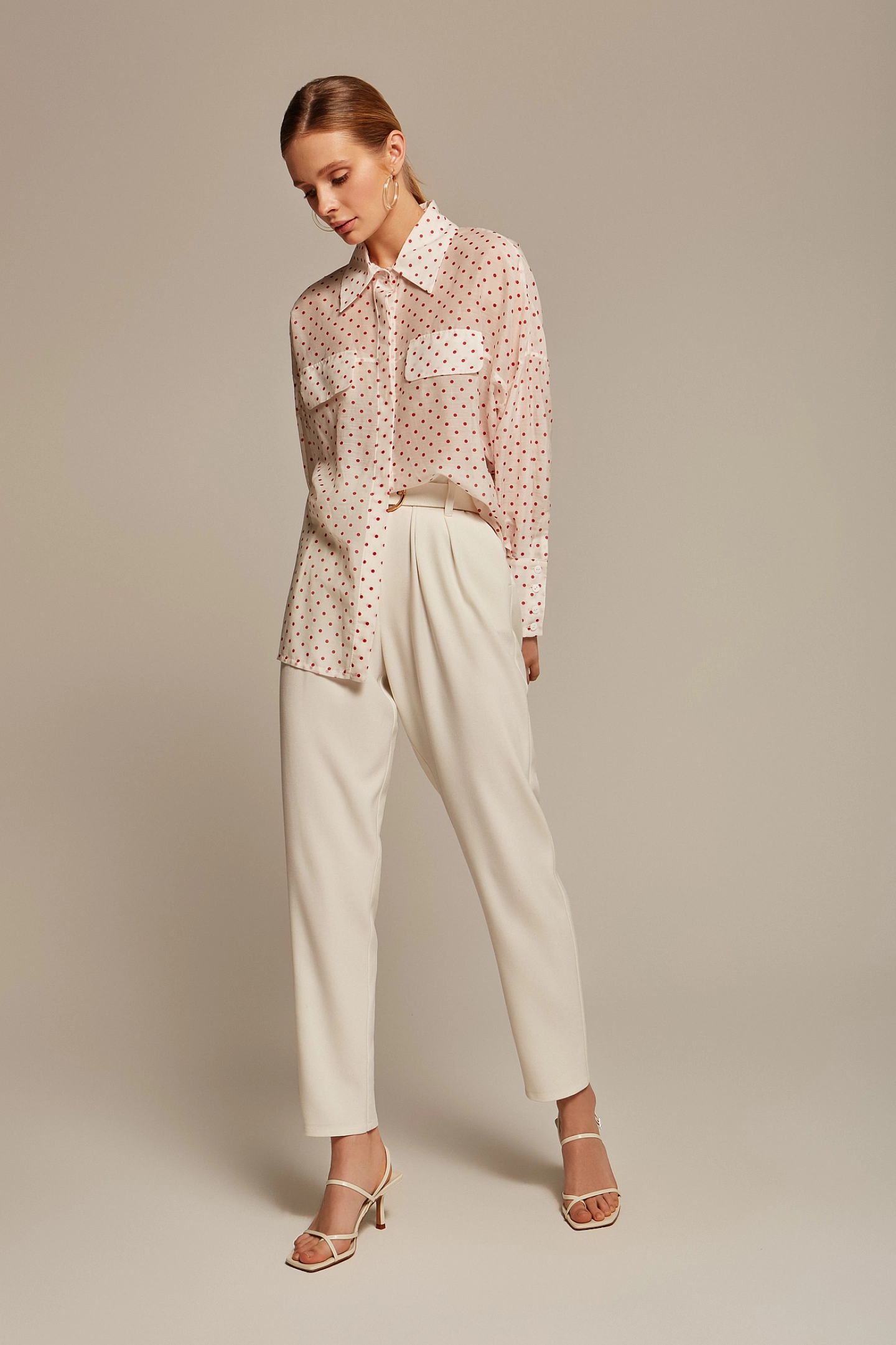 Рубашка свободного кроя с клапанами