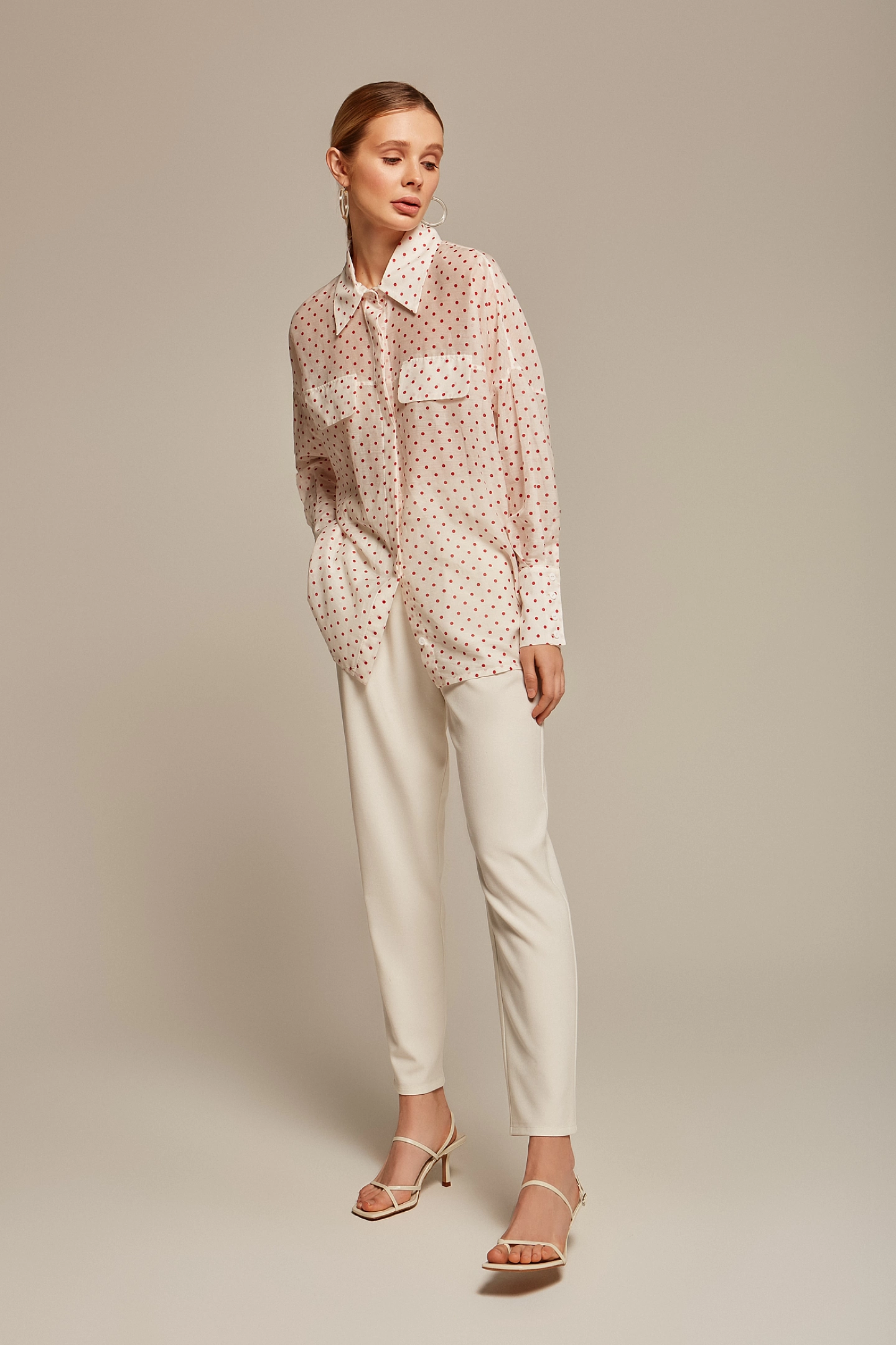 Рубашка свободного кроя с клапанами