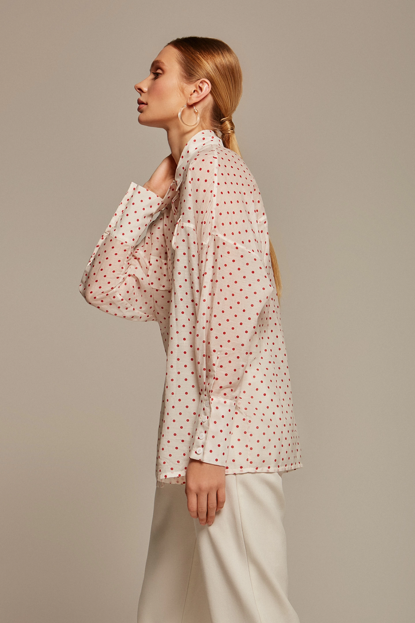 Рубашка свободного кроя с клапанами