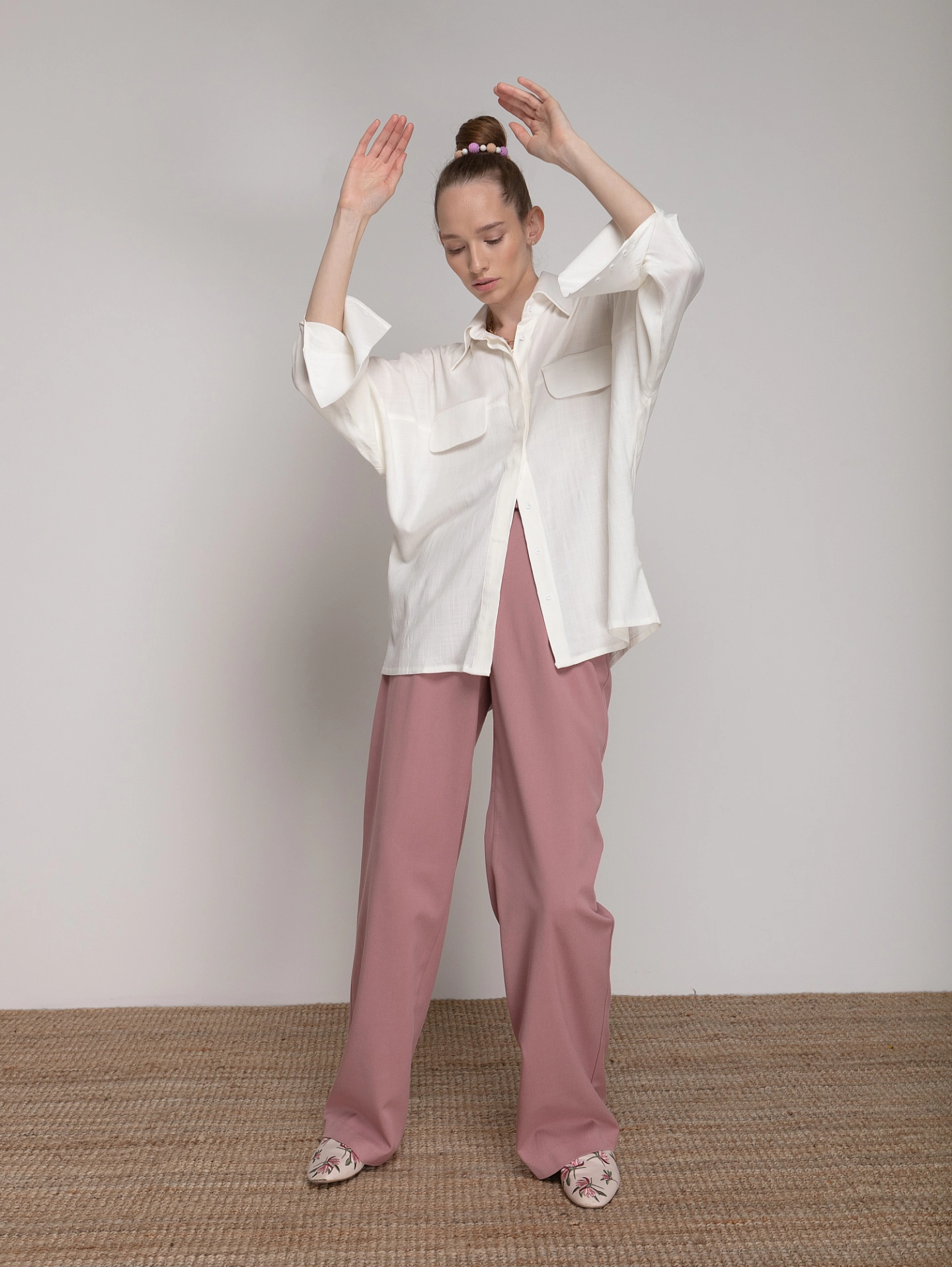 Рубашка свободного кроя с клапанами