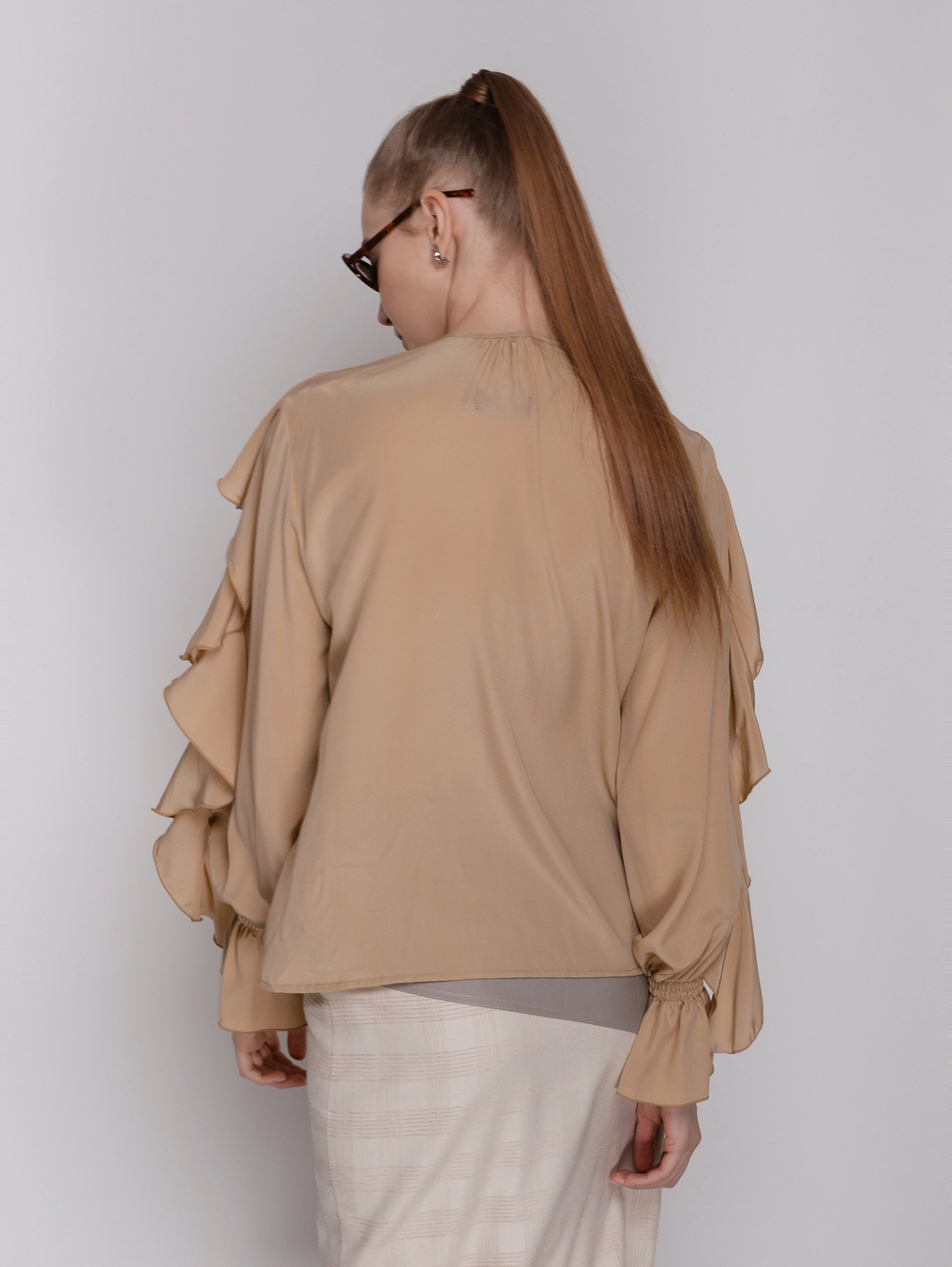 Блуза с рюшами