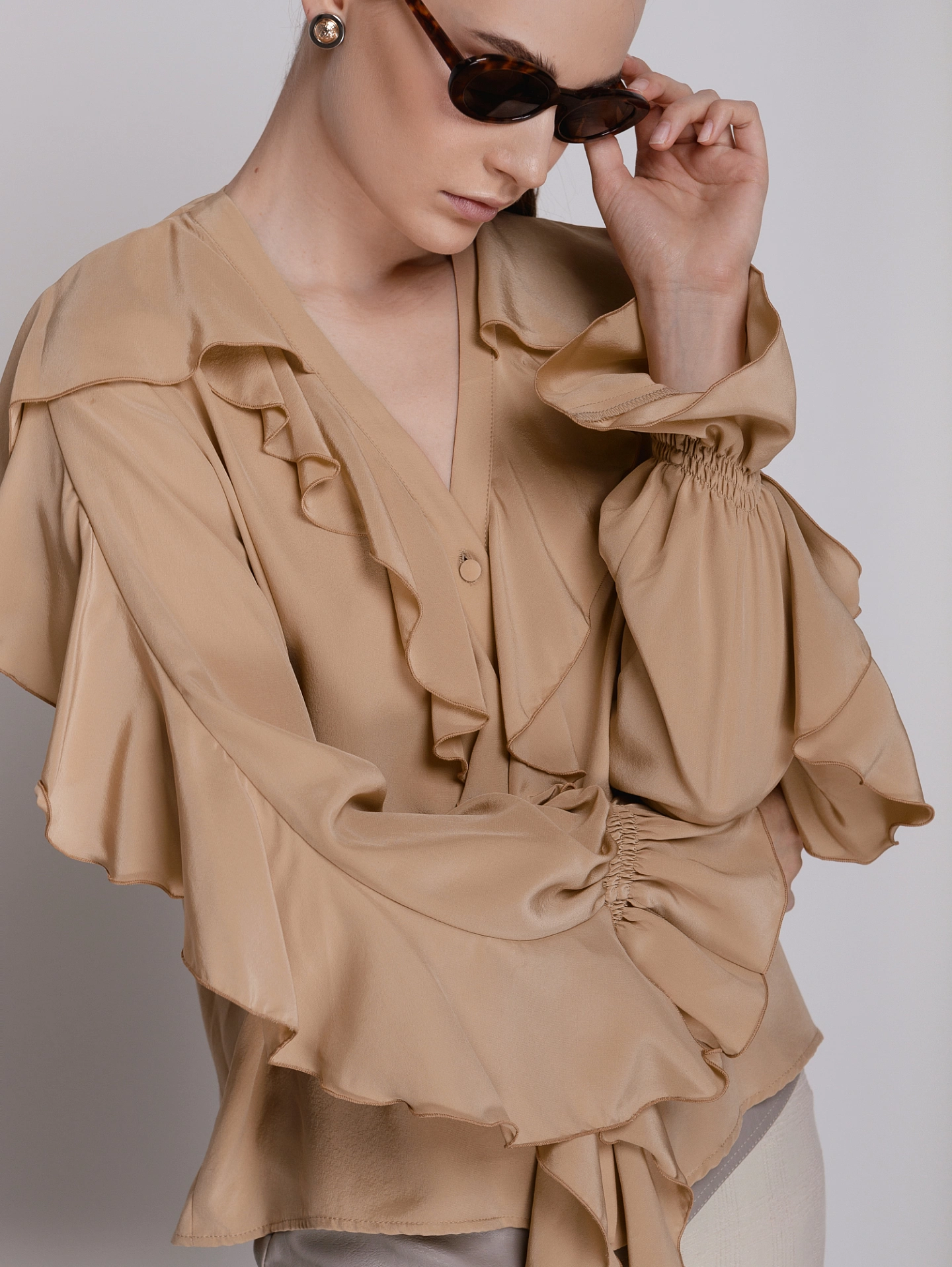 Блуза с рюшами