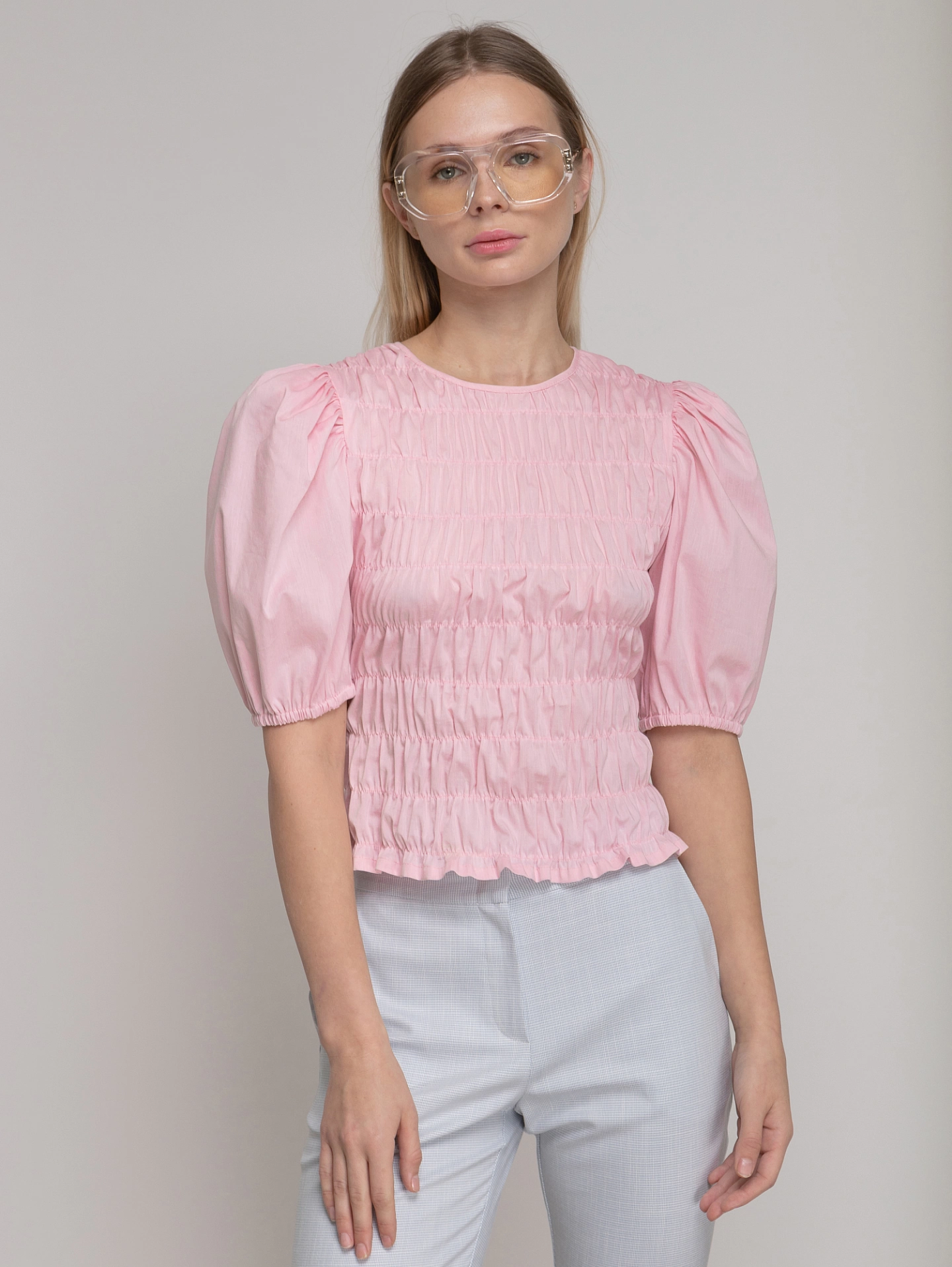 Блуза с резинками и объёмными рукавами