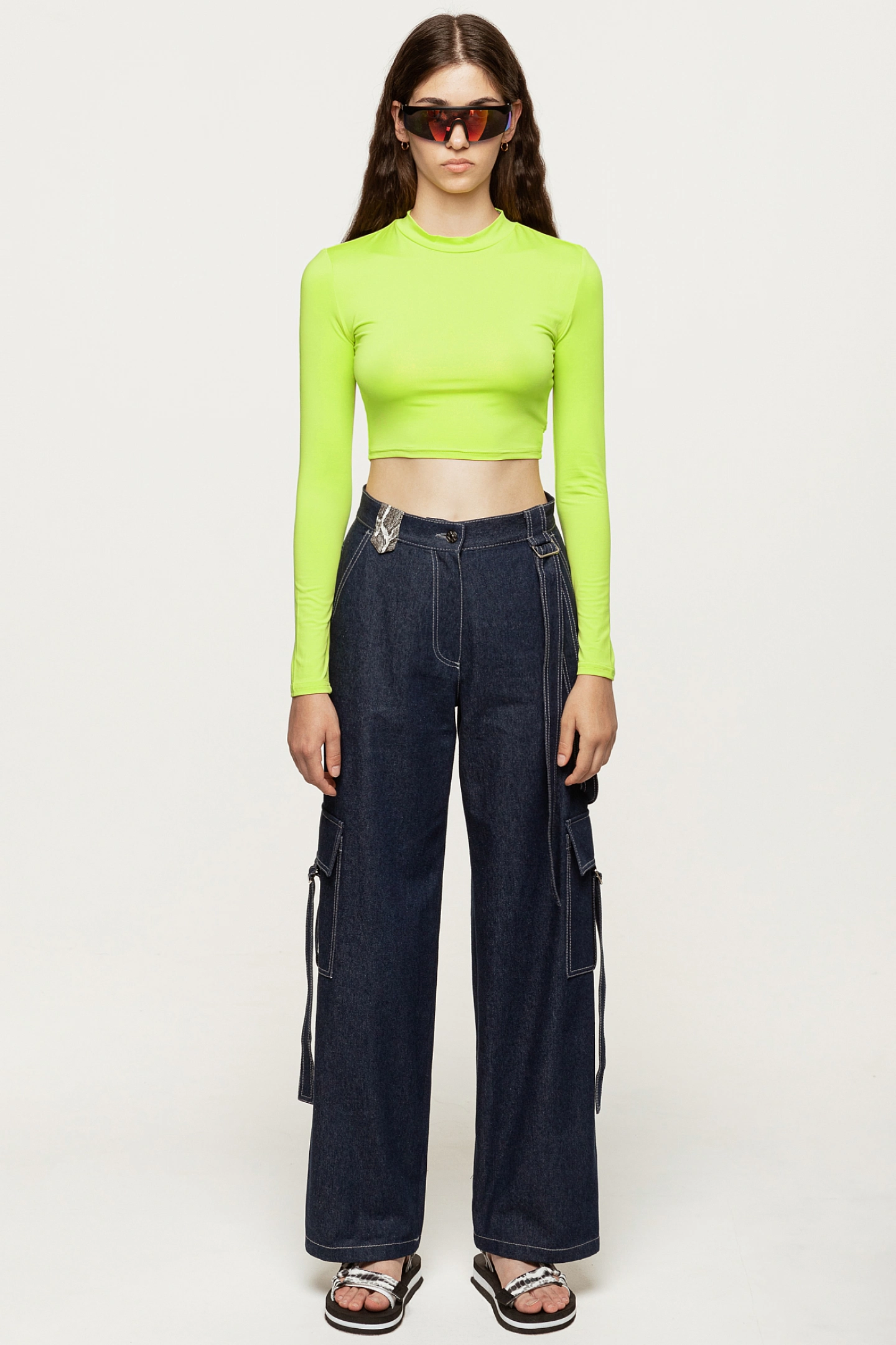 Лонгслив укороченный