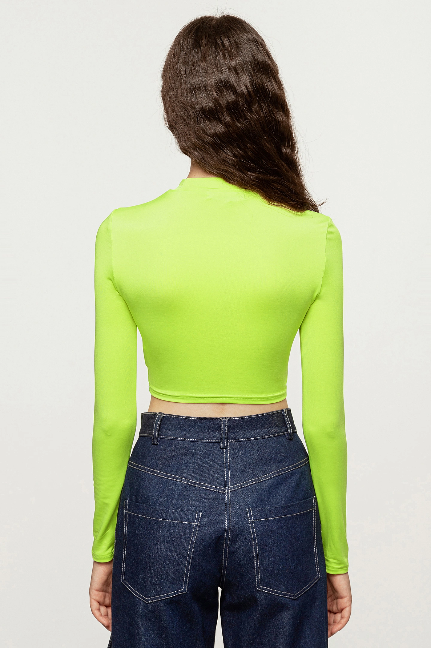 Лонгслив укороченный