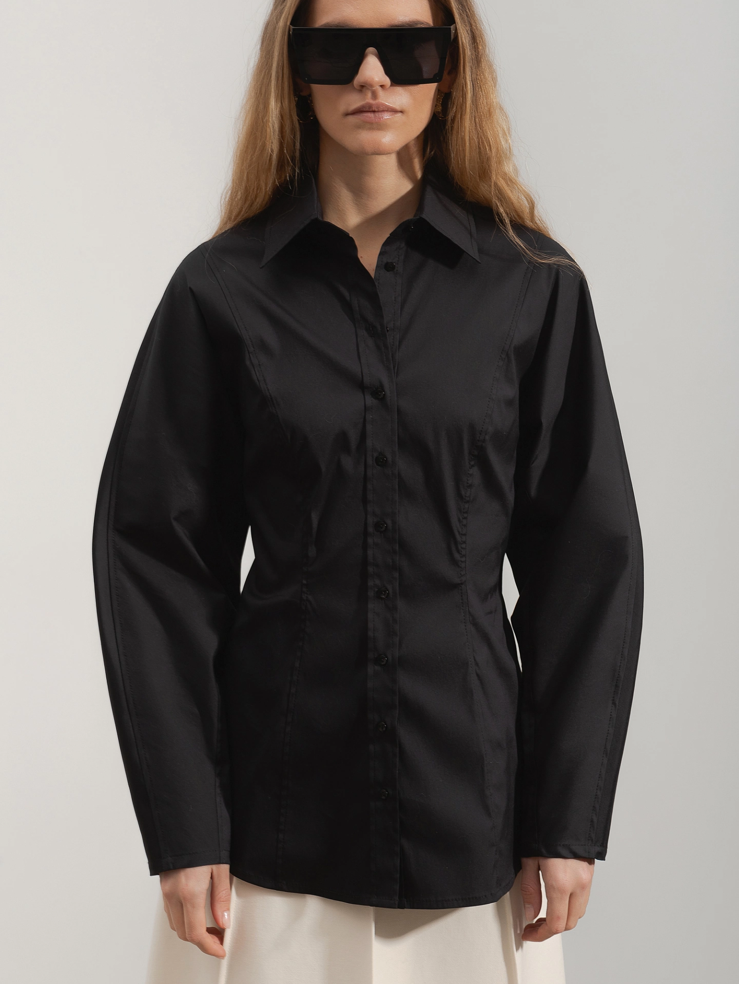 Рубашка приталенная с фигурным рукавом