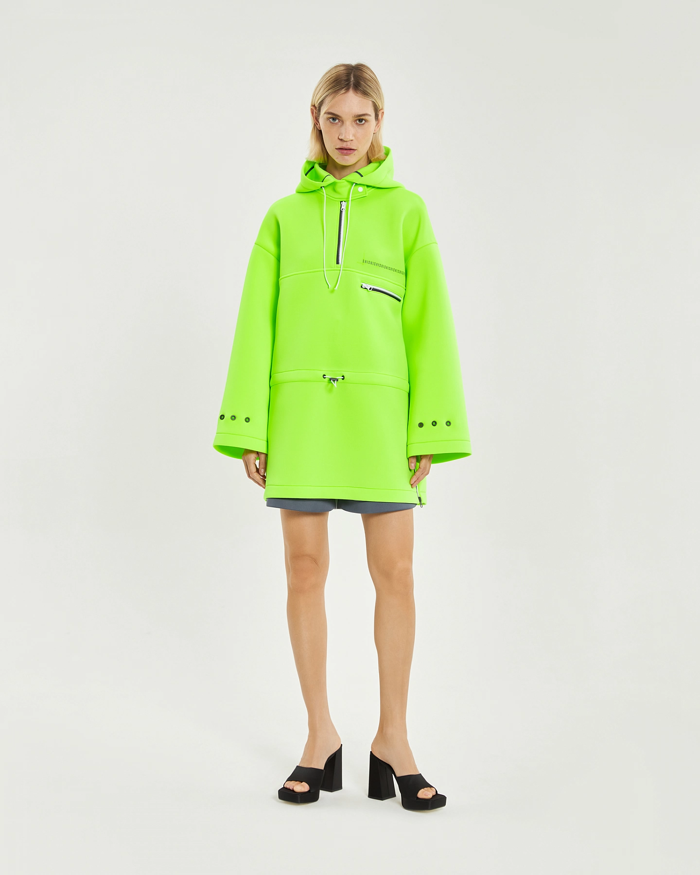 Худи из неопрена