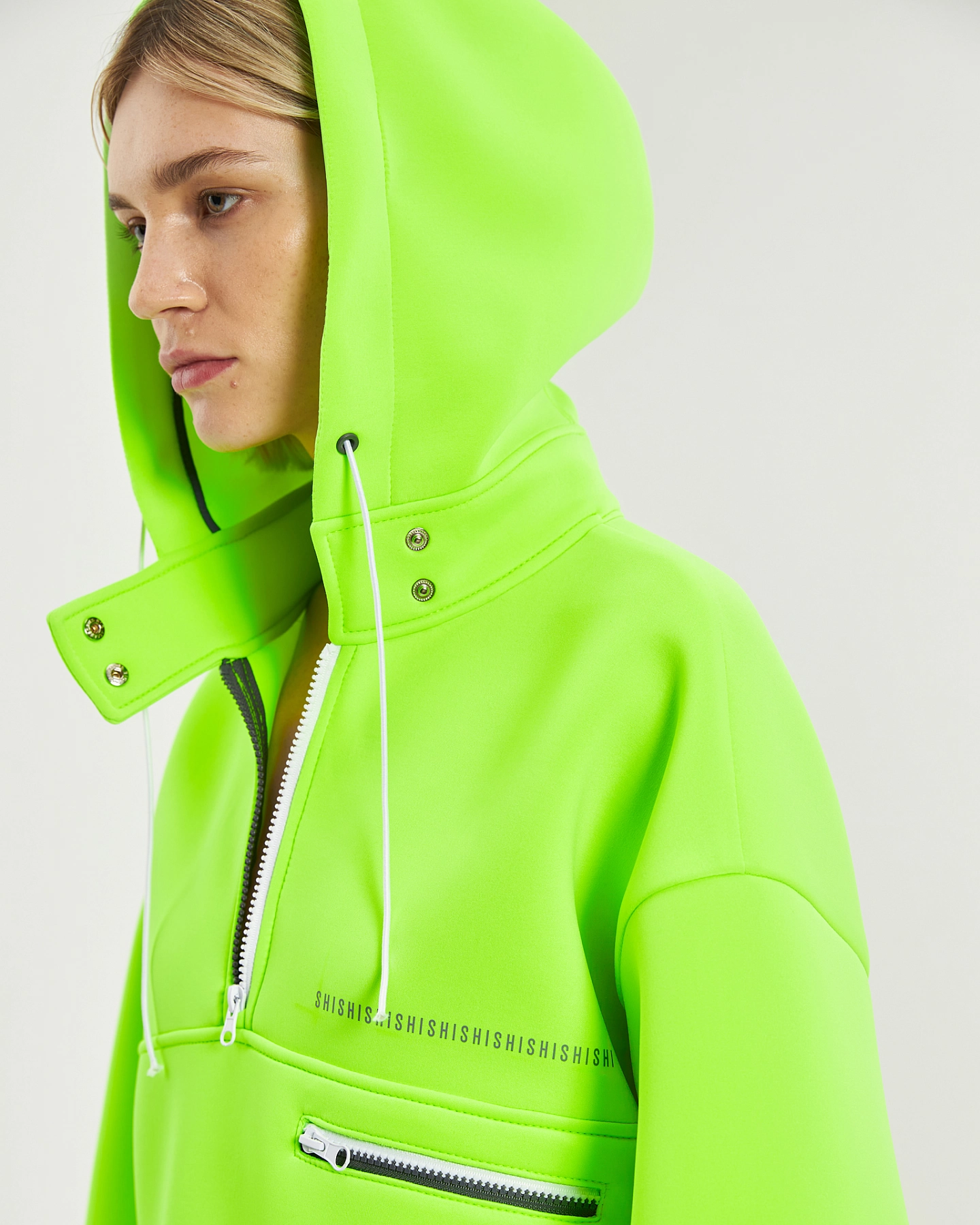 Худи из неопрена