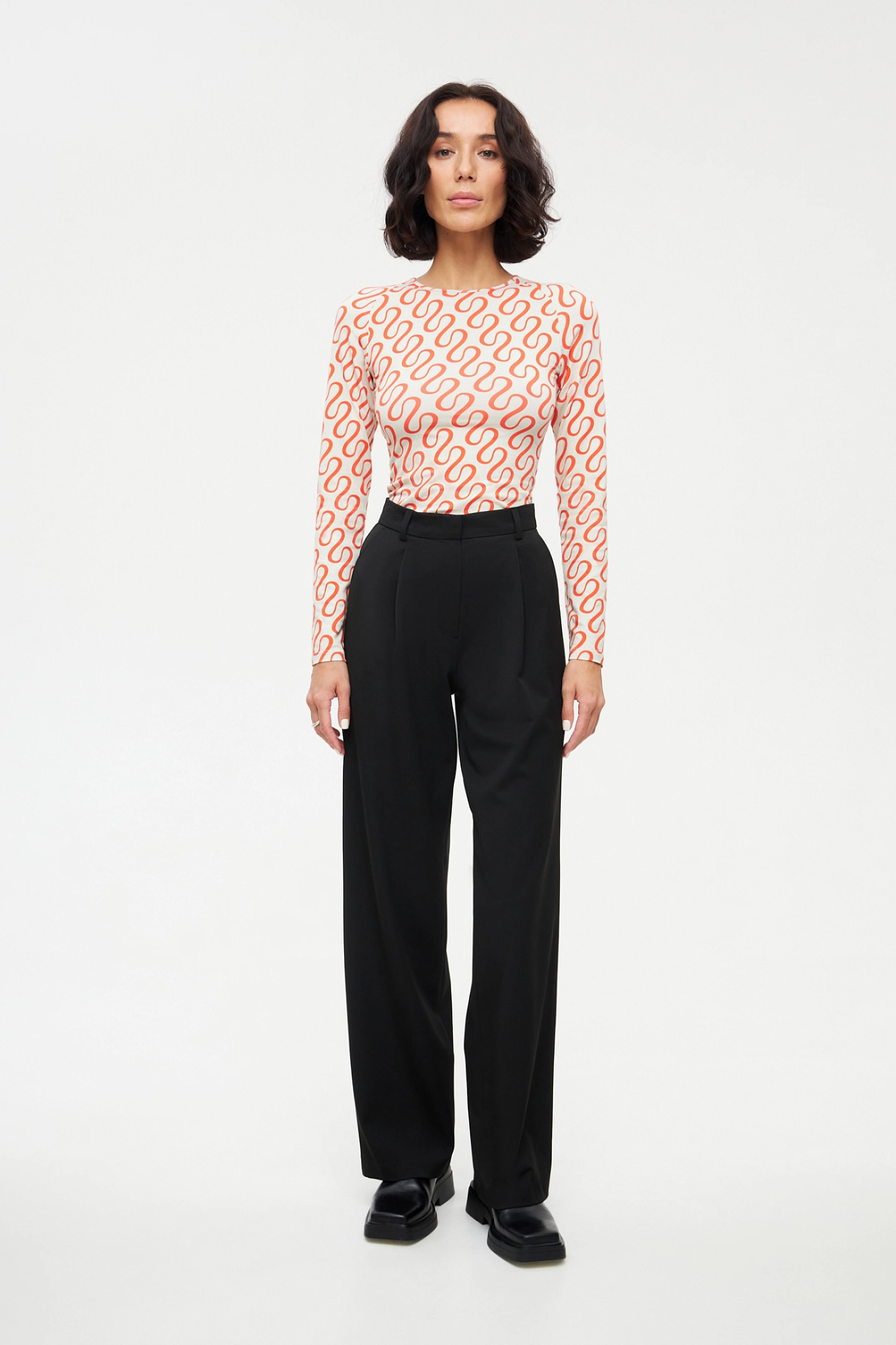 Лонгслив трикотажный с паттерном SHI-SHI