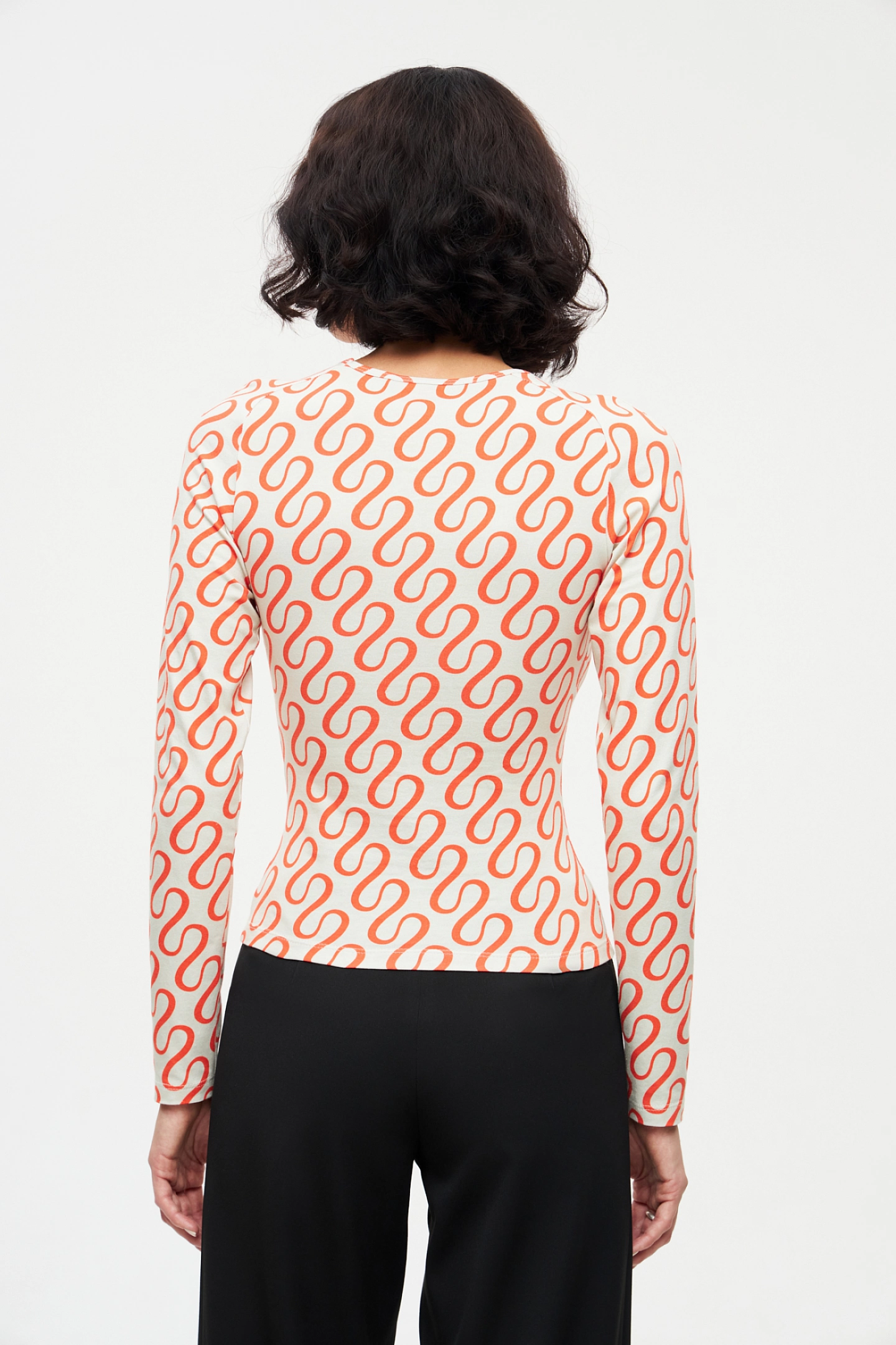 Лонгслив трикотажный с паттерном SHI-SHI