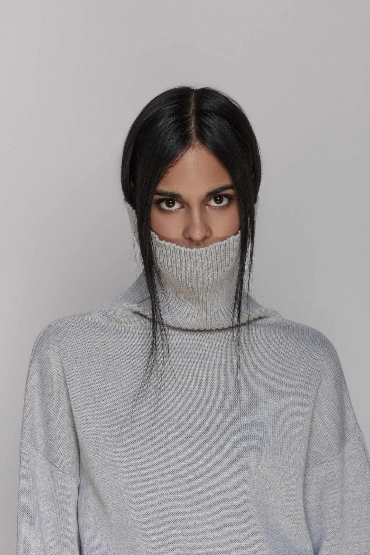 Джемпер с высоким воротником