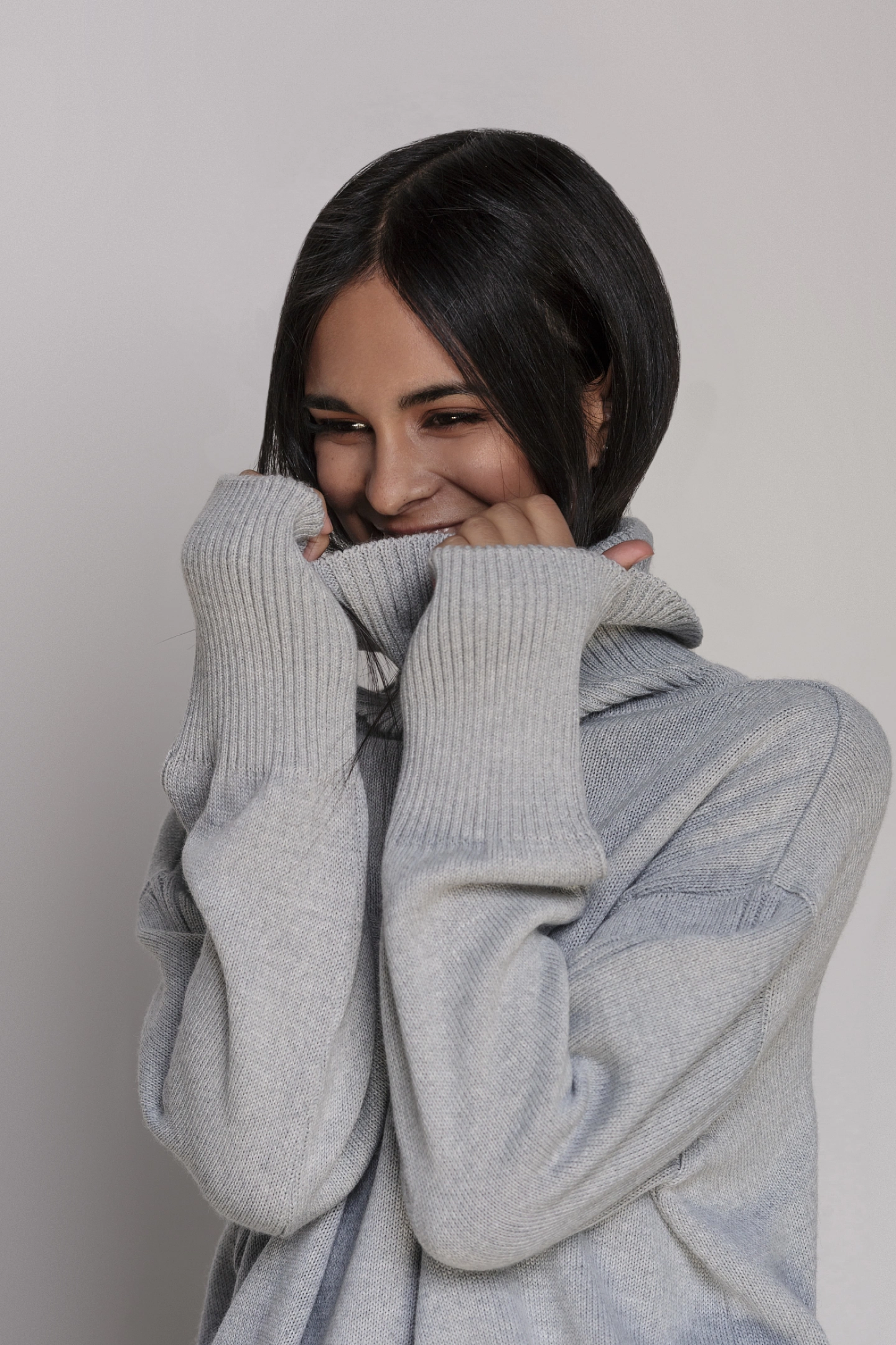 Джемпер с высоким воротником