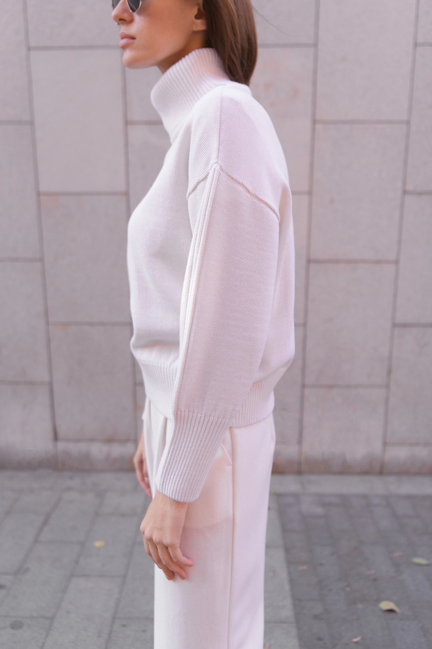 Джемпер с высоким воротником