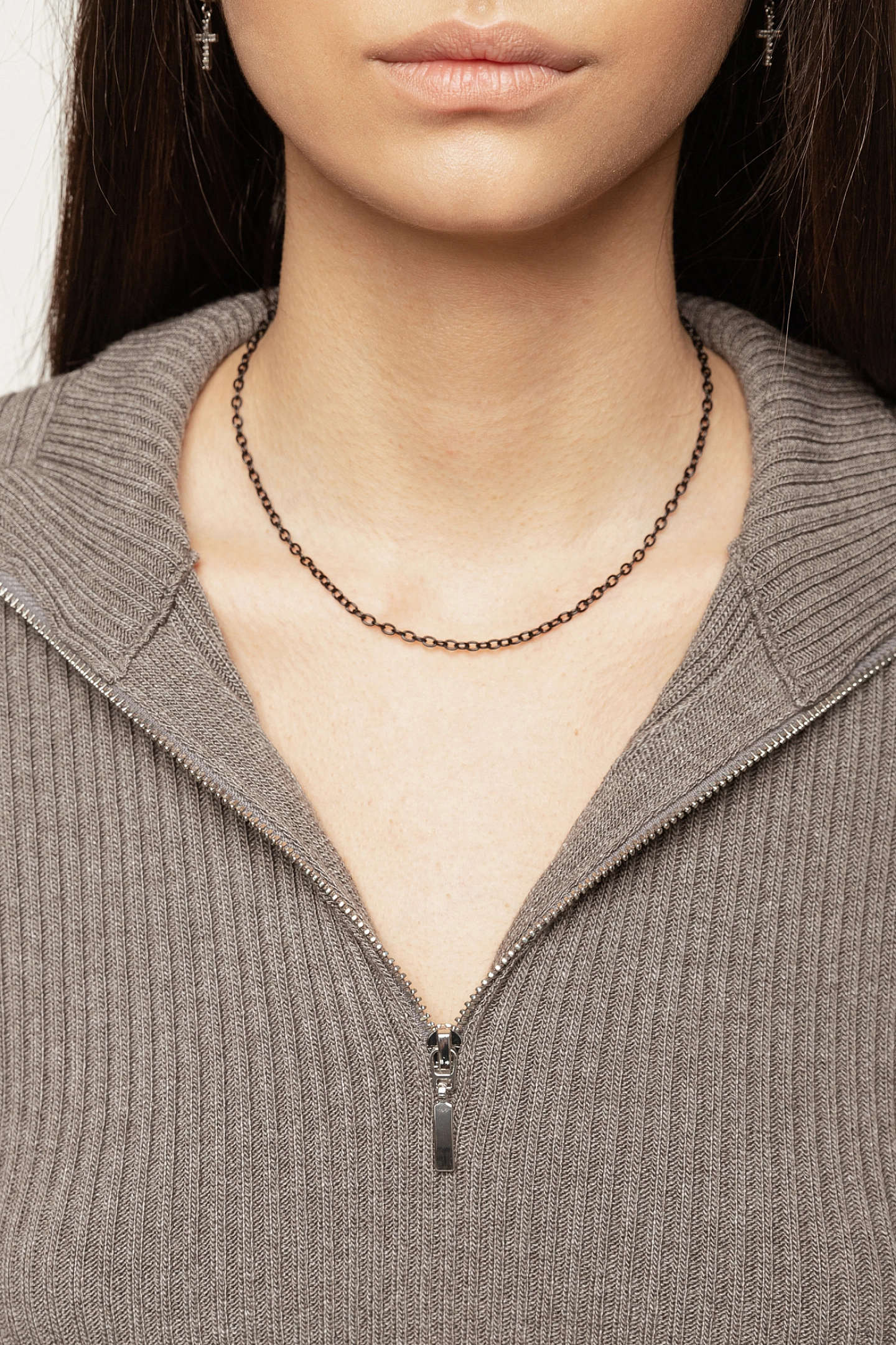 Футболка с воротником на молнии