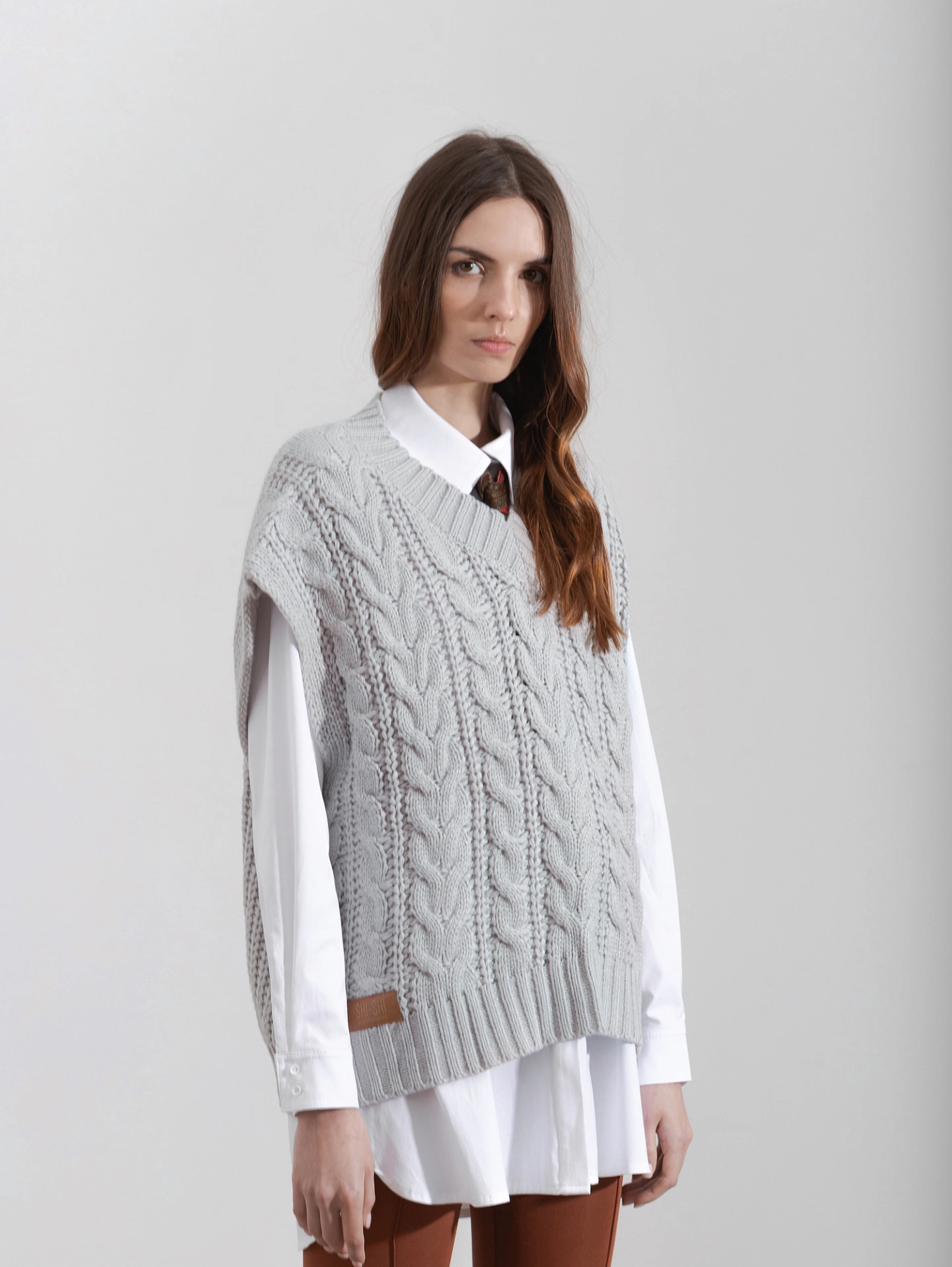 Жилет крупной вязки