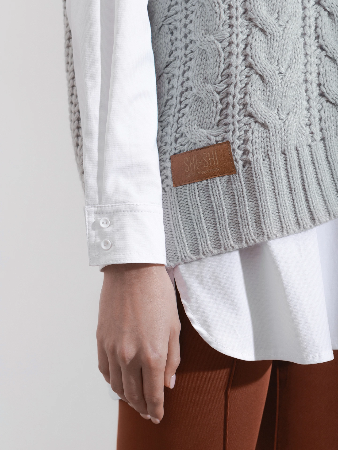 Жилет крупной вязки