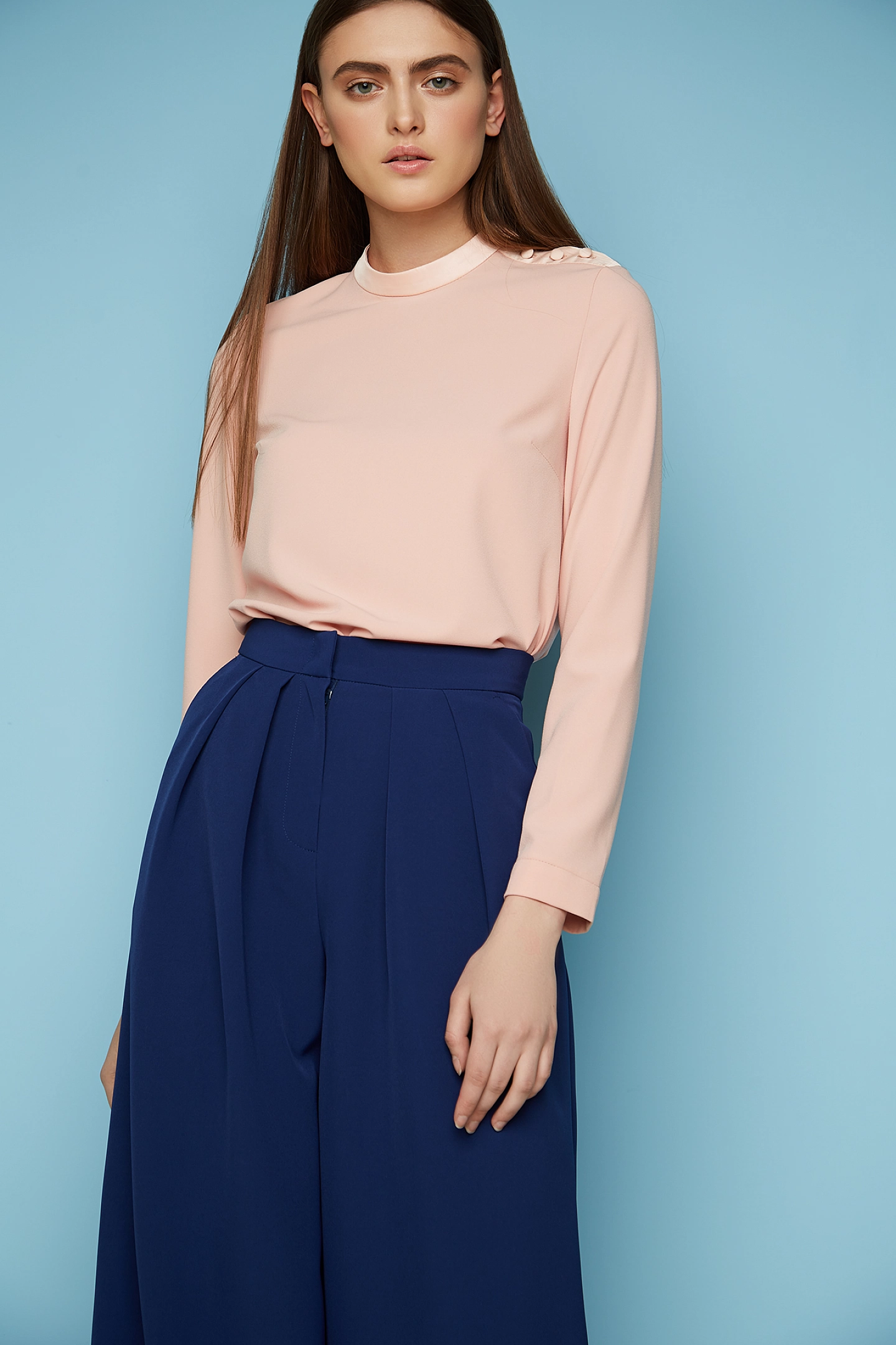 Блуза со стойкой