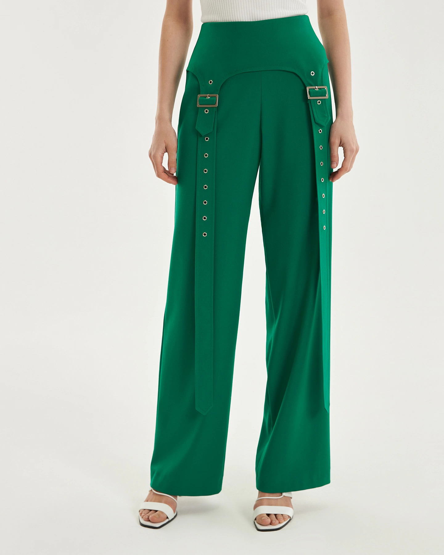 Gusseted trousers