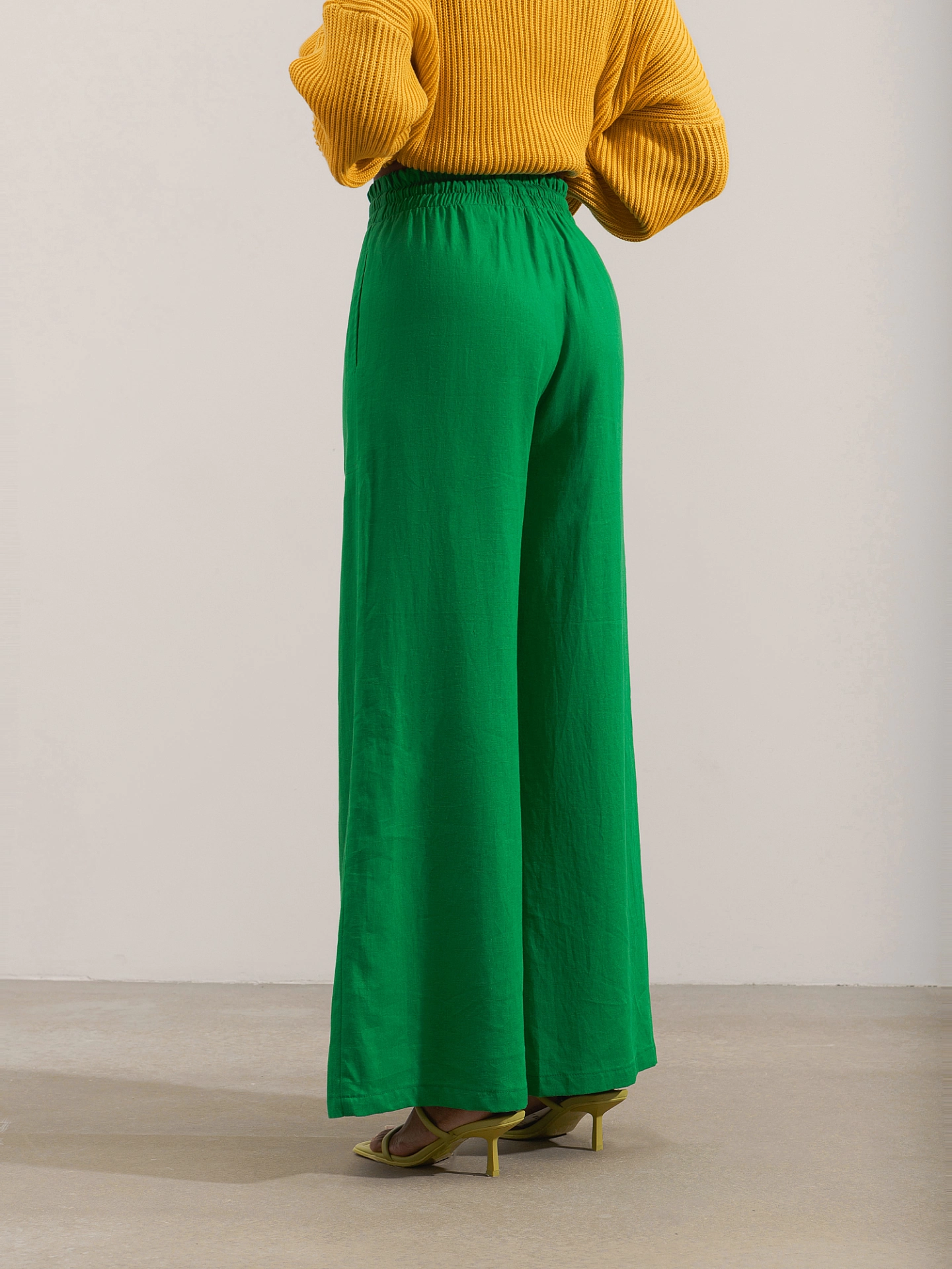 Брюки широкие на резинке