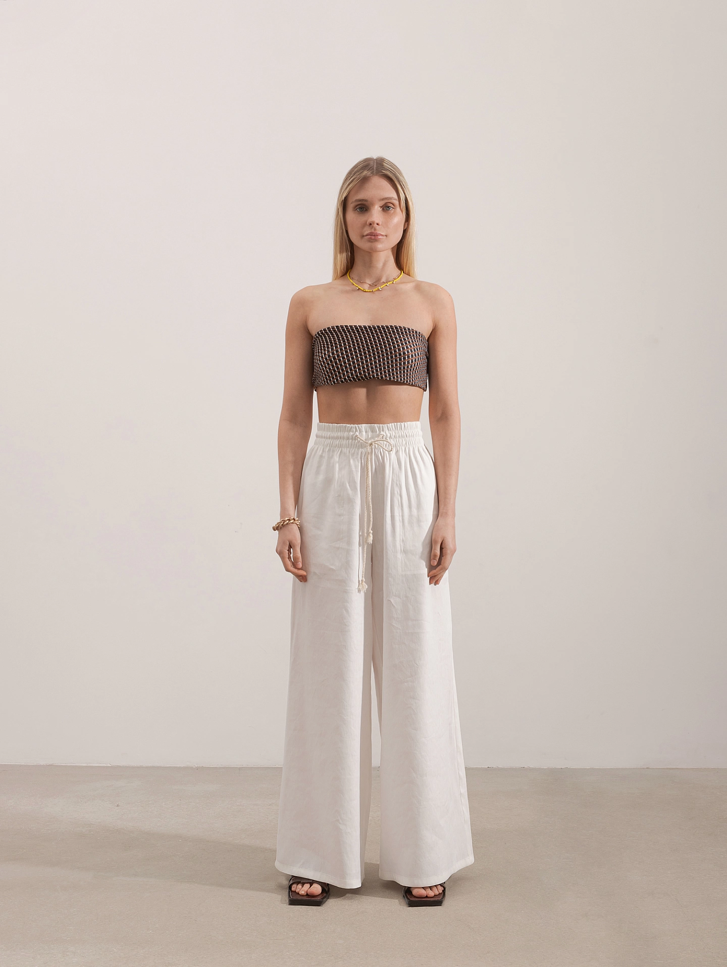 Брюки широкие на резинке