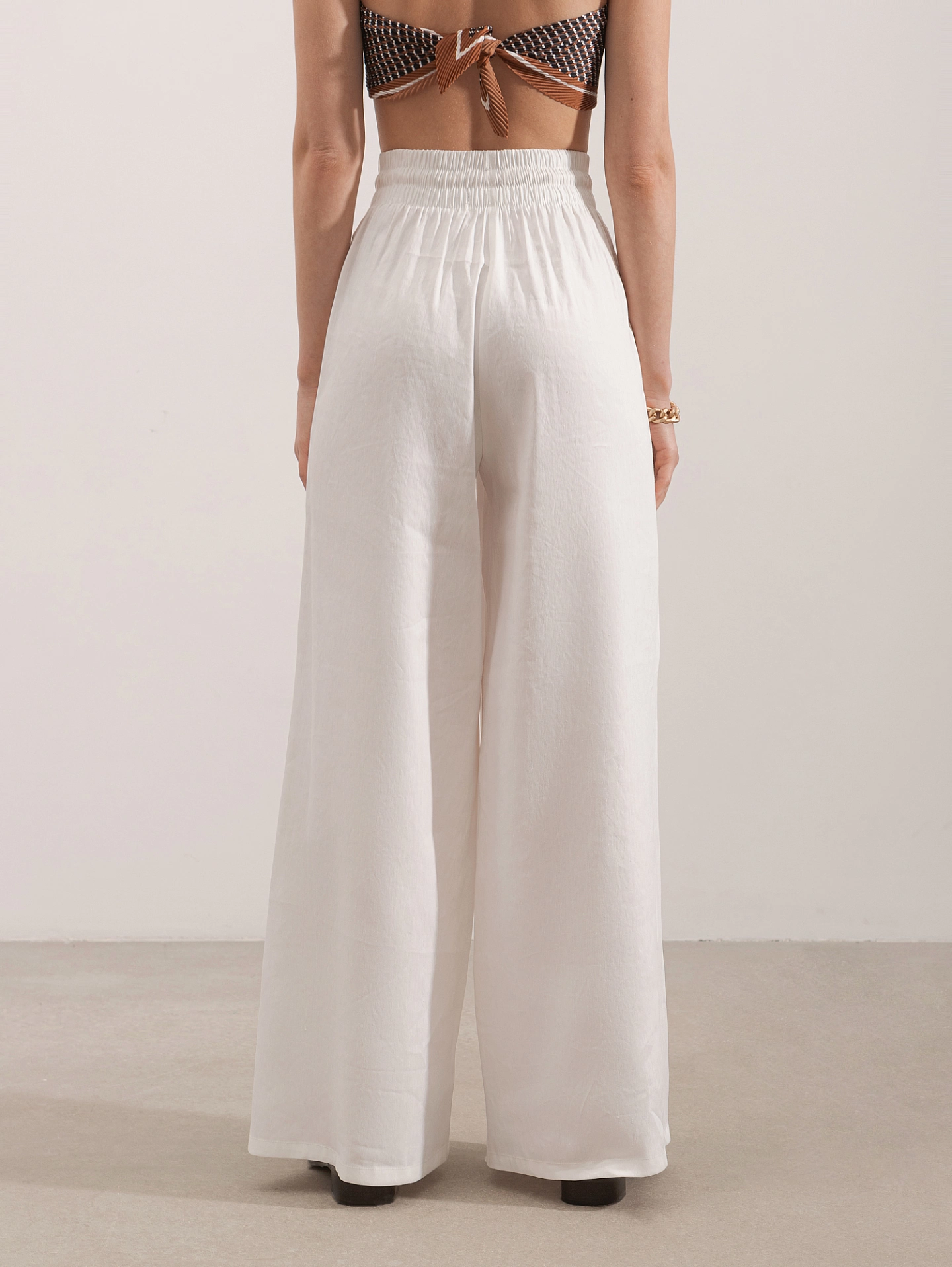 Брюки широкие на резинке