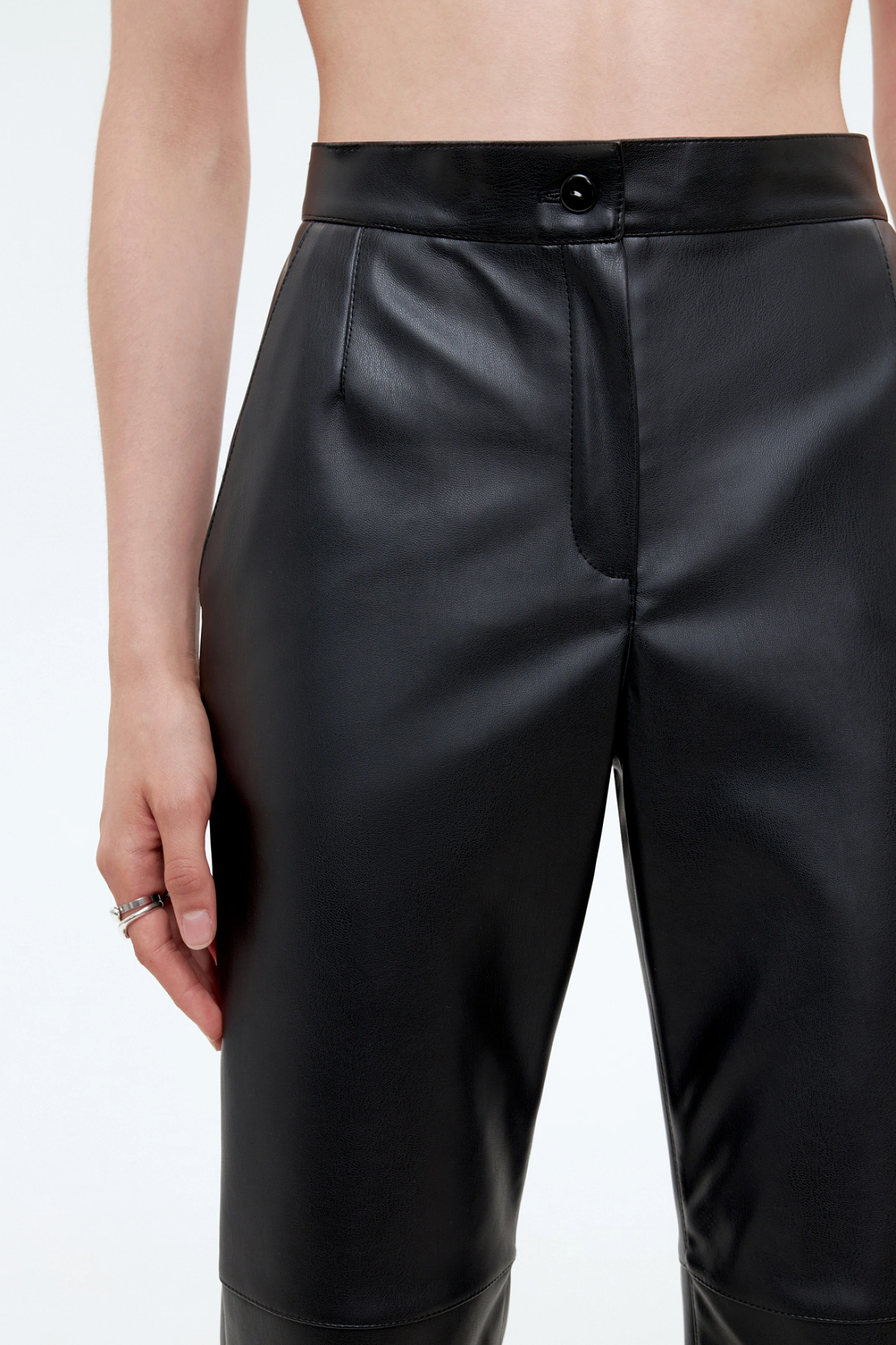 Slit eco leather pants SHI SHI