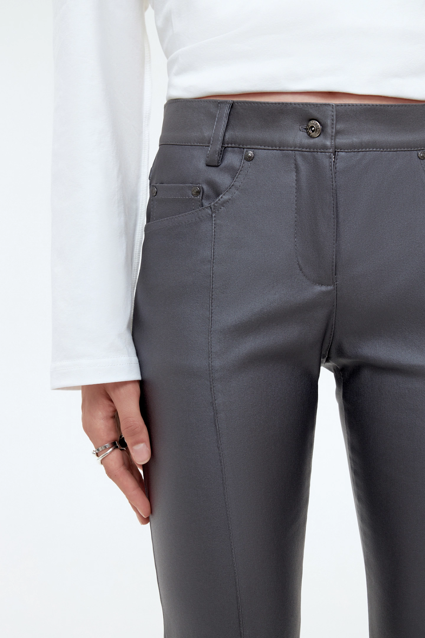 Брюки клёш с рельефами