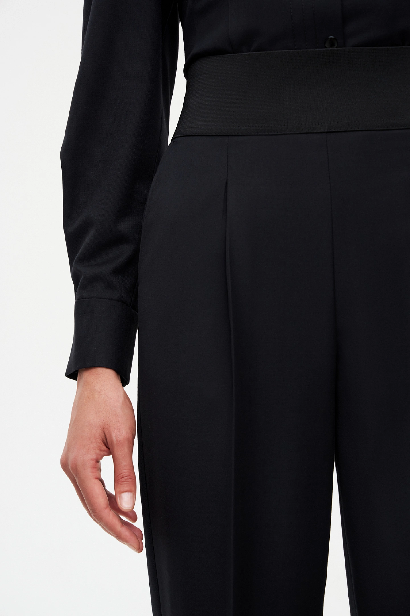 Banana pants with a wide elastic band