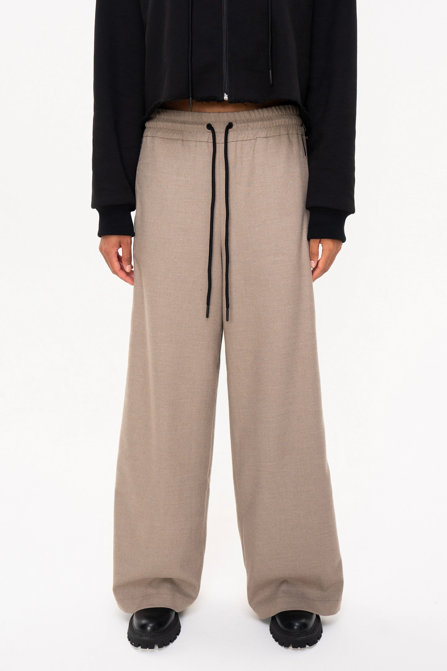 Брюки из фланели с кантами