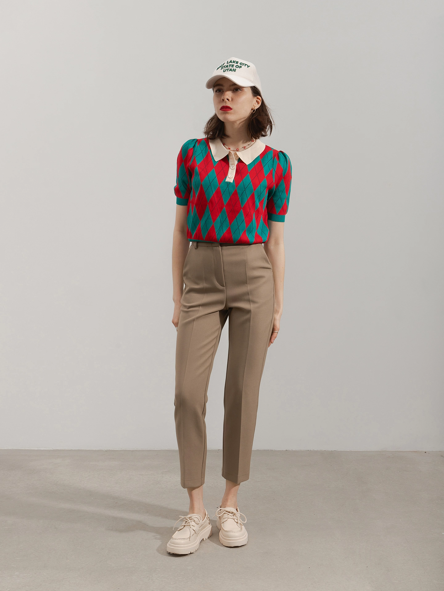 Брюки узкие на высокой талии