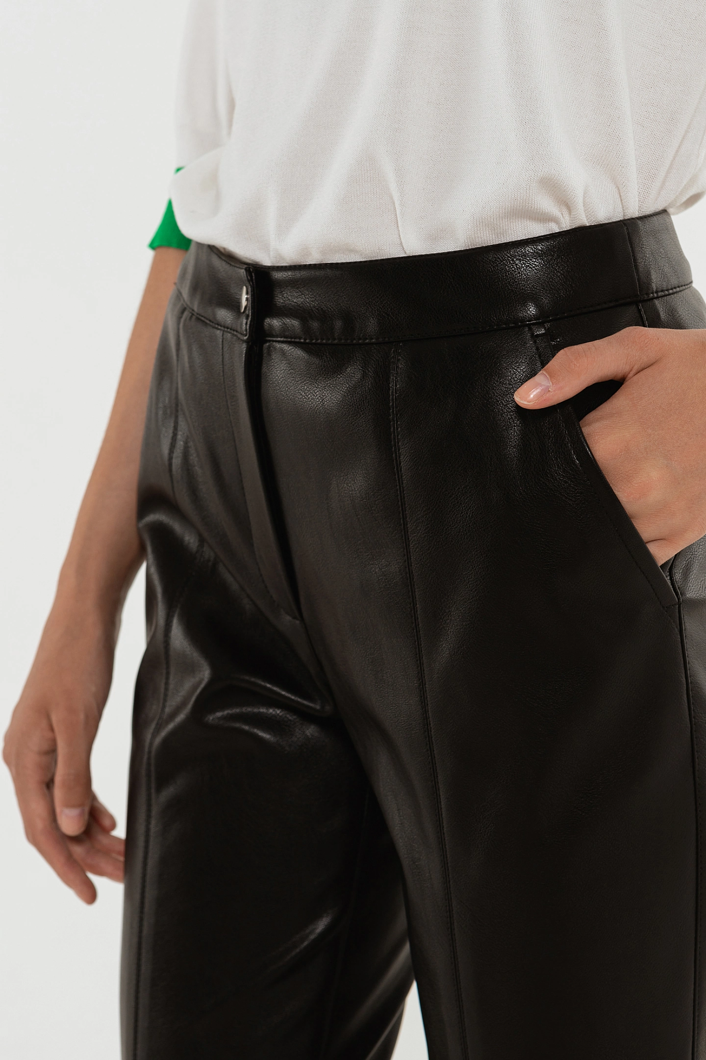 Брюки из эко - кожи