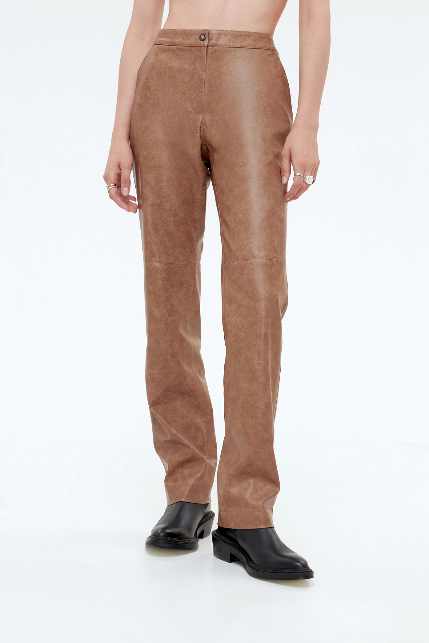 Брюки прямые из эко-кожи