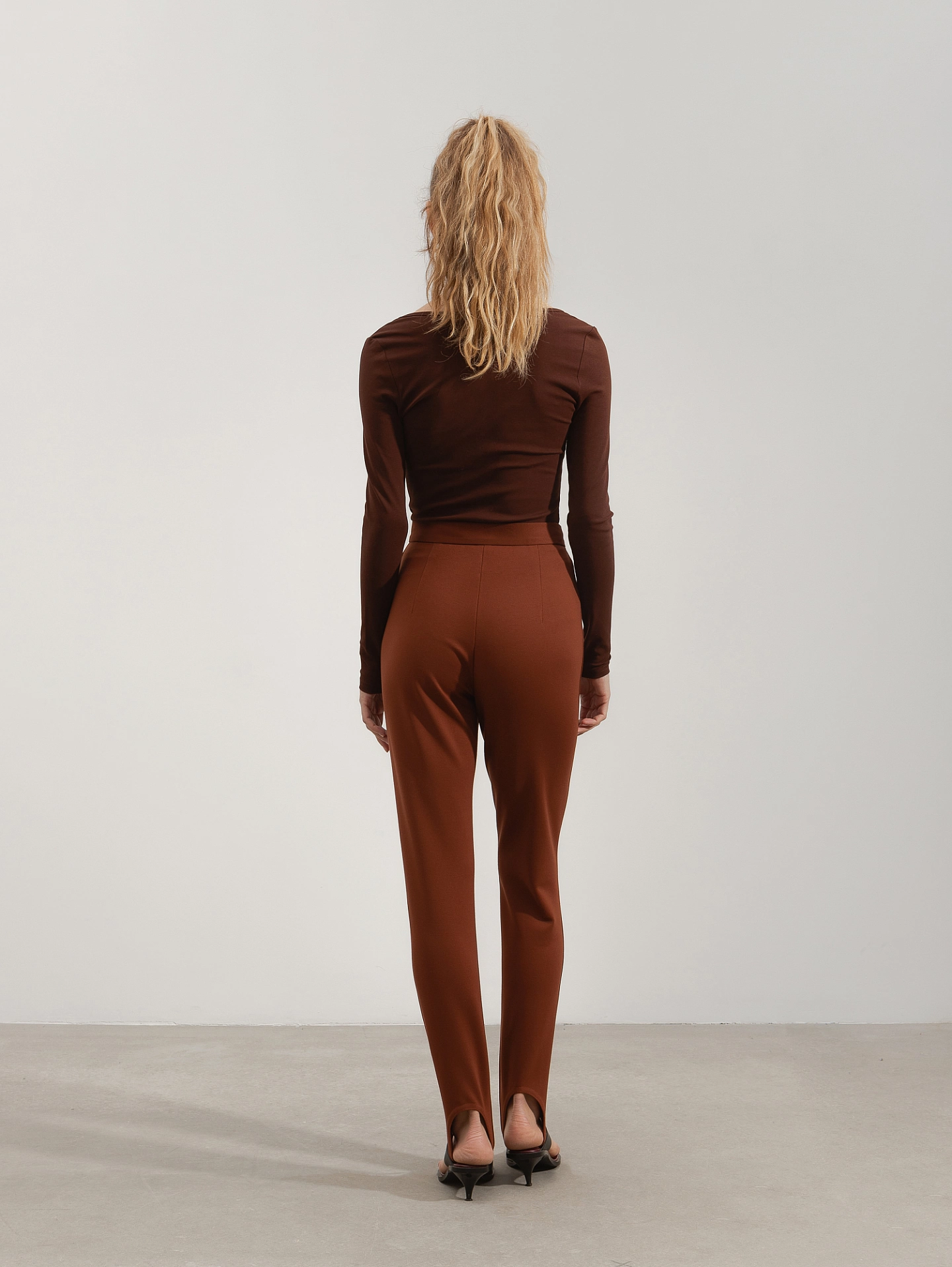 Легинсы со штрипками