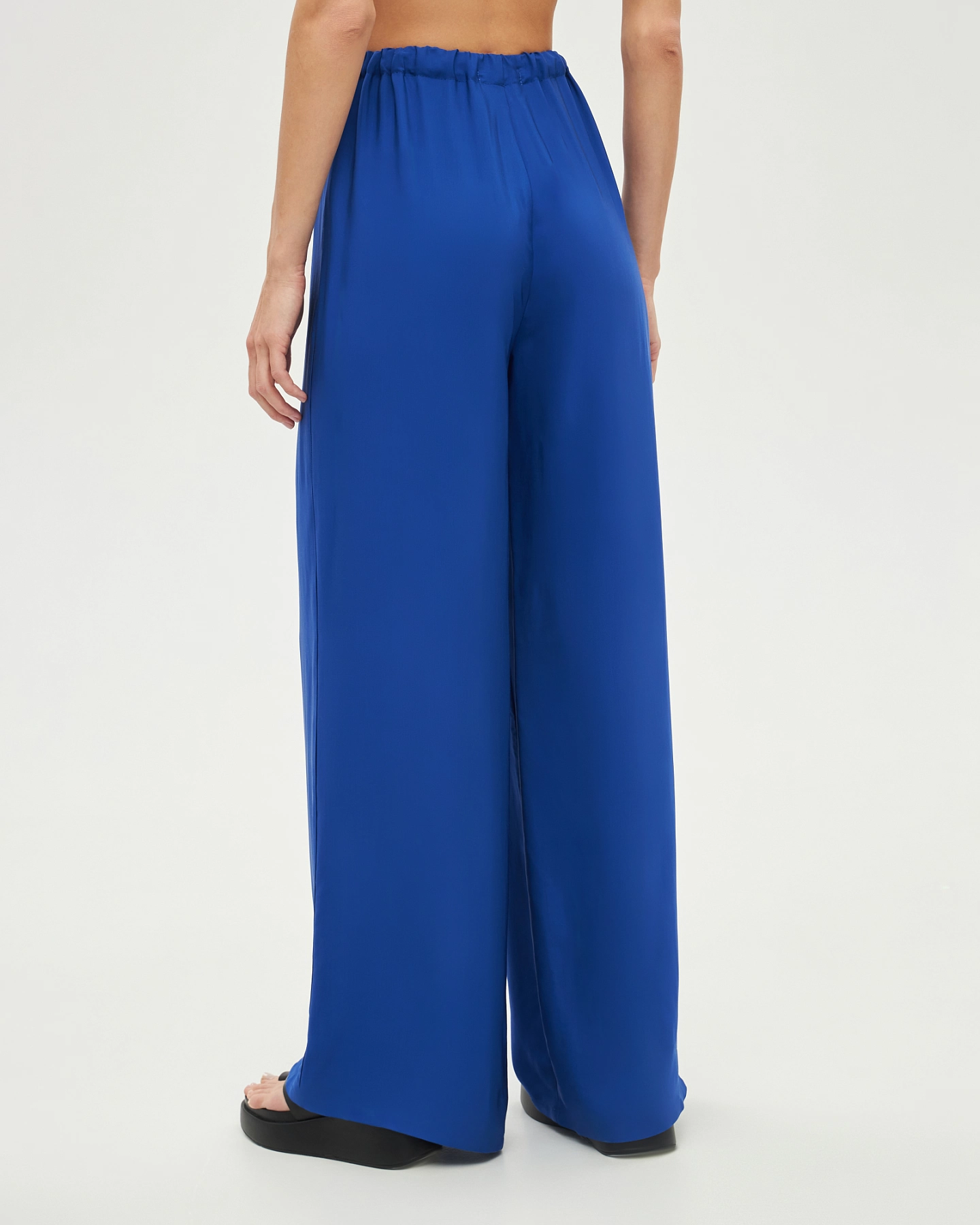 Брюки в пижамном стиле