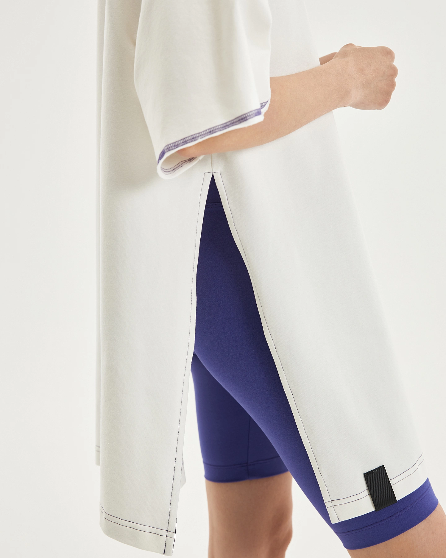 Футболка длинная с разрезами